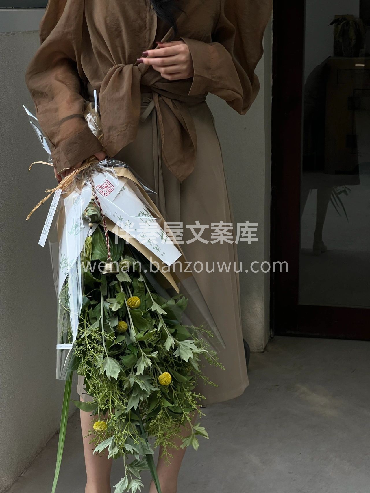 端午安康花礼 艾草花束💐就是今年的端午新宠 寓意着百毒不侵， 配图6
