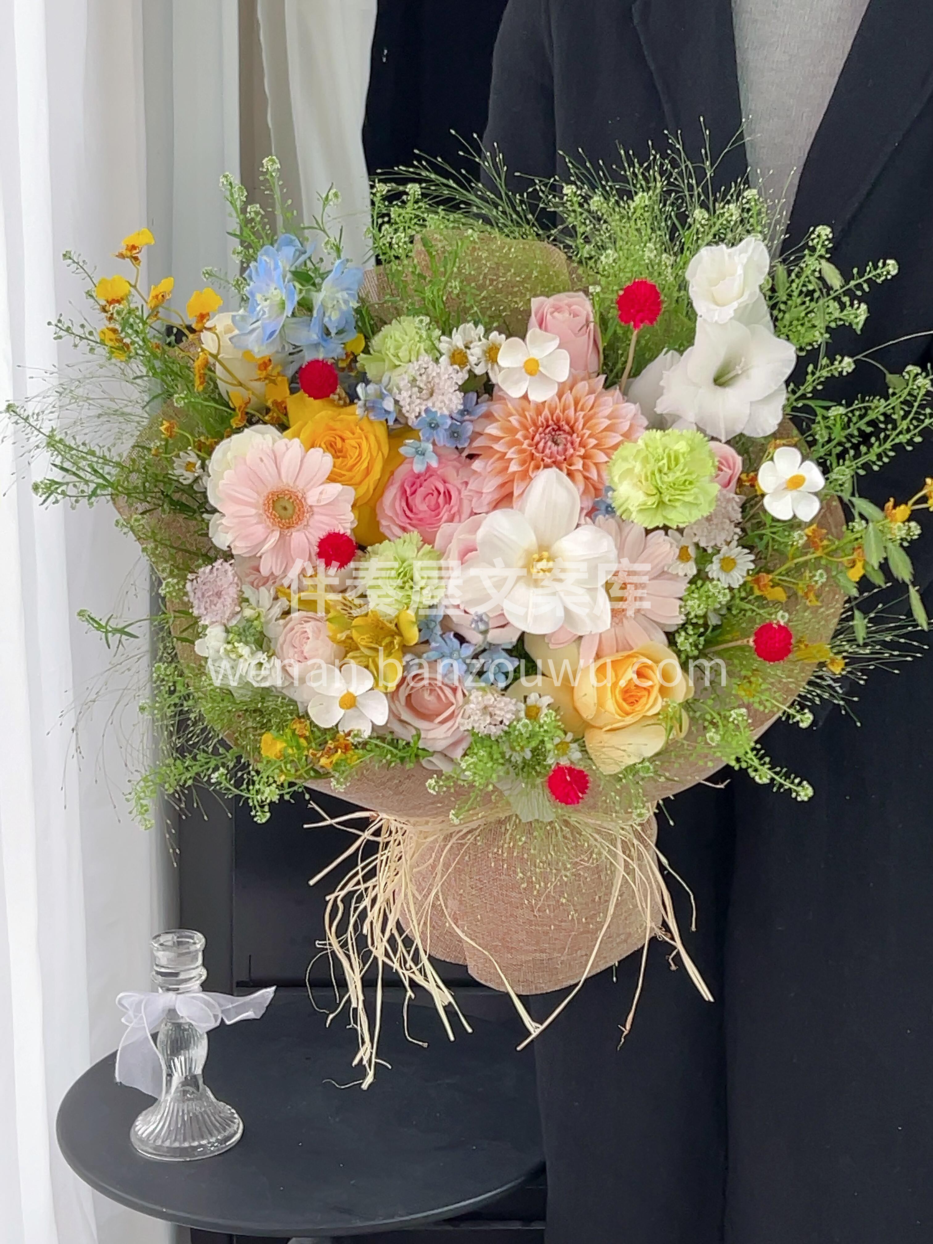 把春天的颜色💐 都揉进这束花里 送给在雨天里🌨依然热爱生活的 配图1