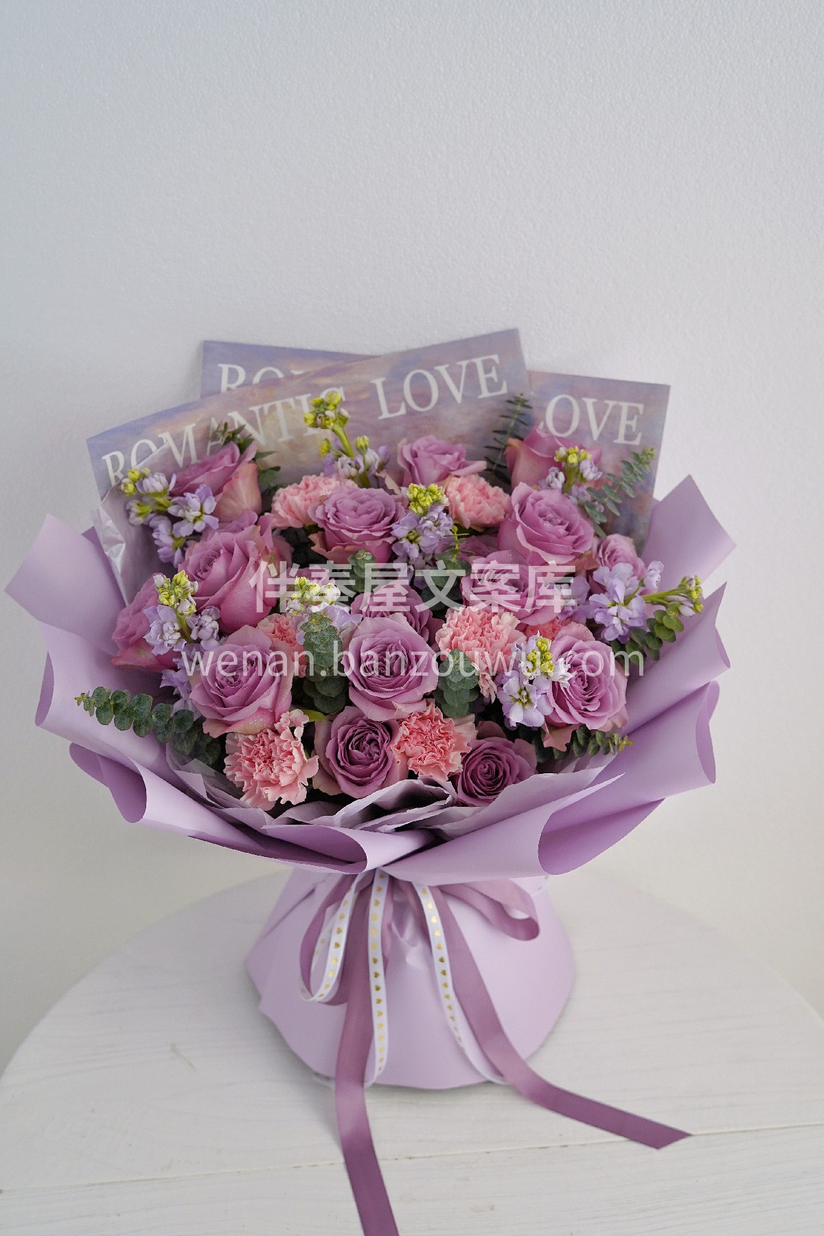 紫色之所以温柔✨ 因为他既有红的热情 也有蓝的克制💜🌸 配图1