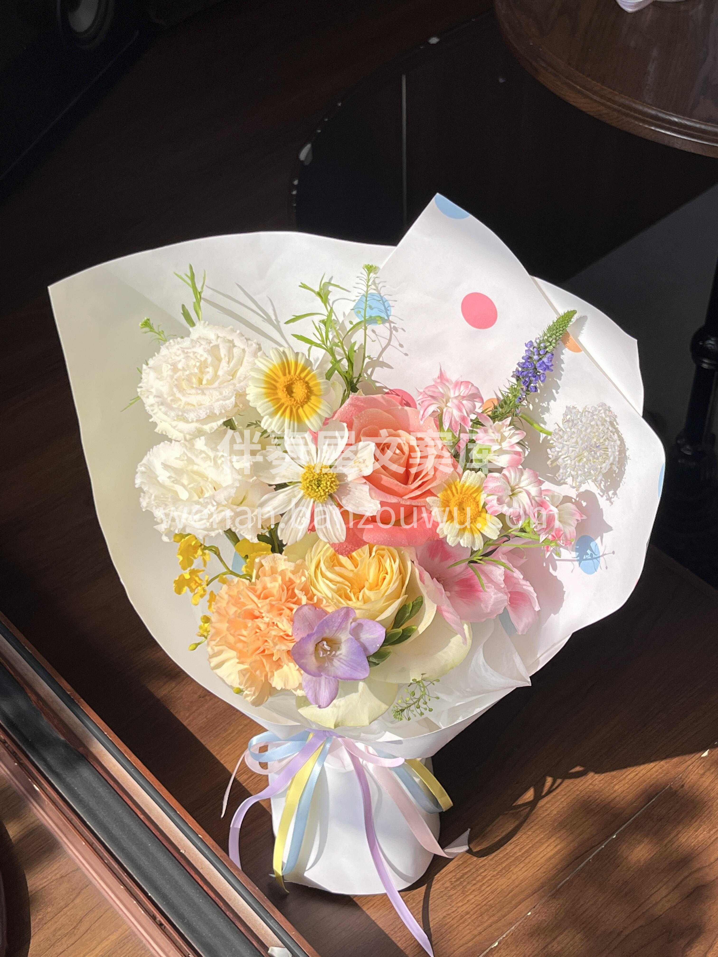 浪漫不分大小🎀 见面小花束🌷 是仪式感 是小惊喜🫧 是细碎的 配图2