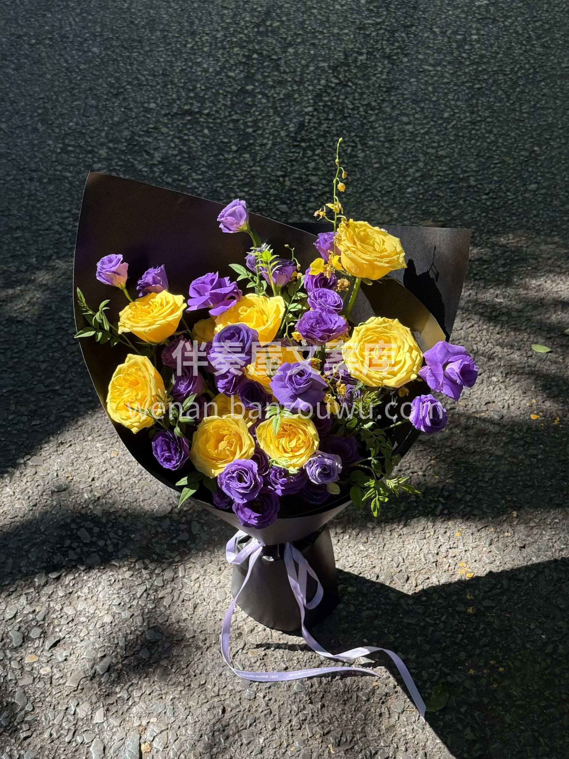 黄紫色撞色系花束🌼 紫色神秘高贵💜黄色明亮活泼💛 让人眼前一 配图3