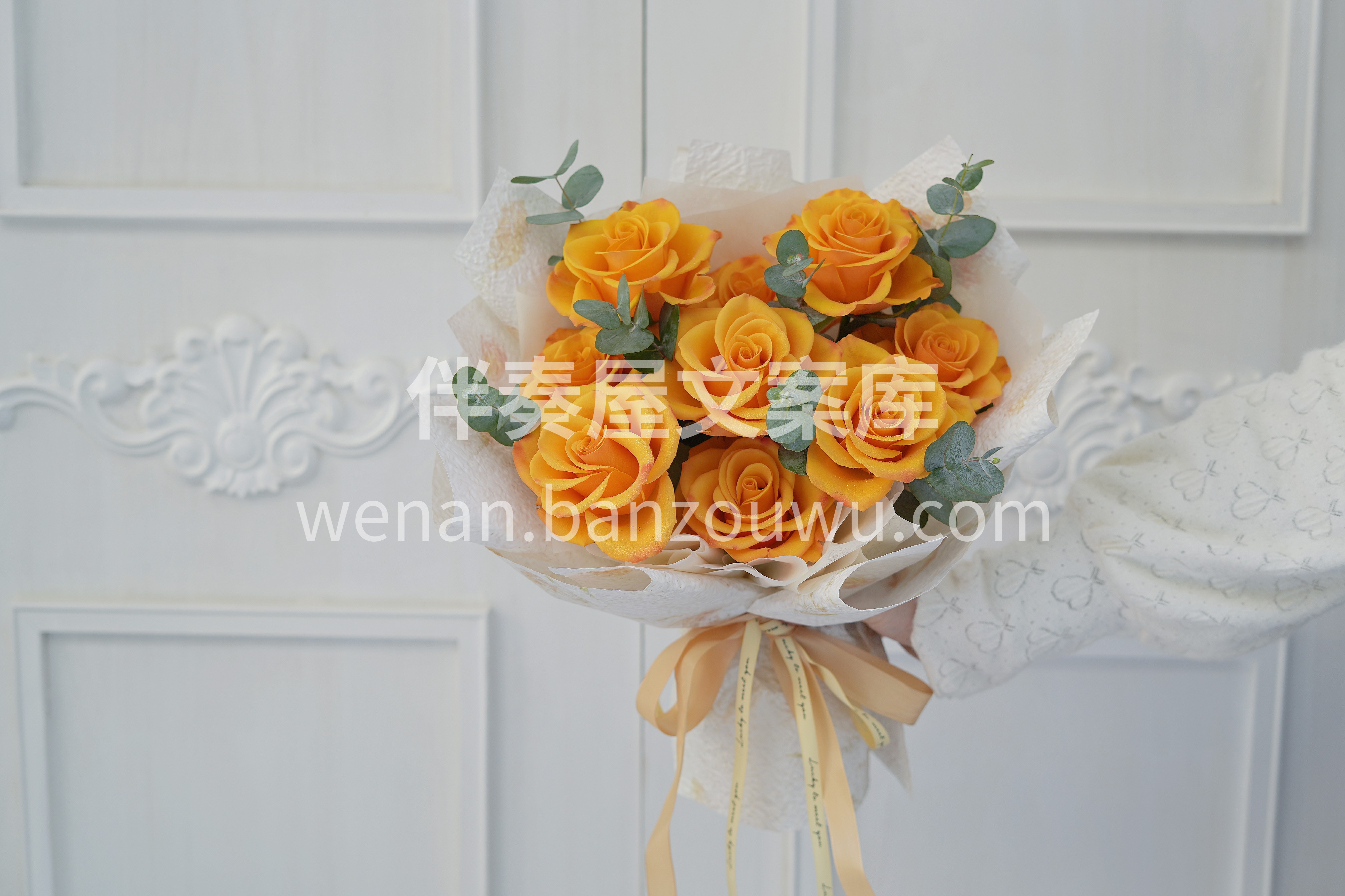 你朝我走来的路途🍃 💛温柔了万般光景 ✨✨✨ 情人节辉煌玫瑰 配图3