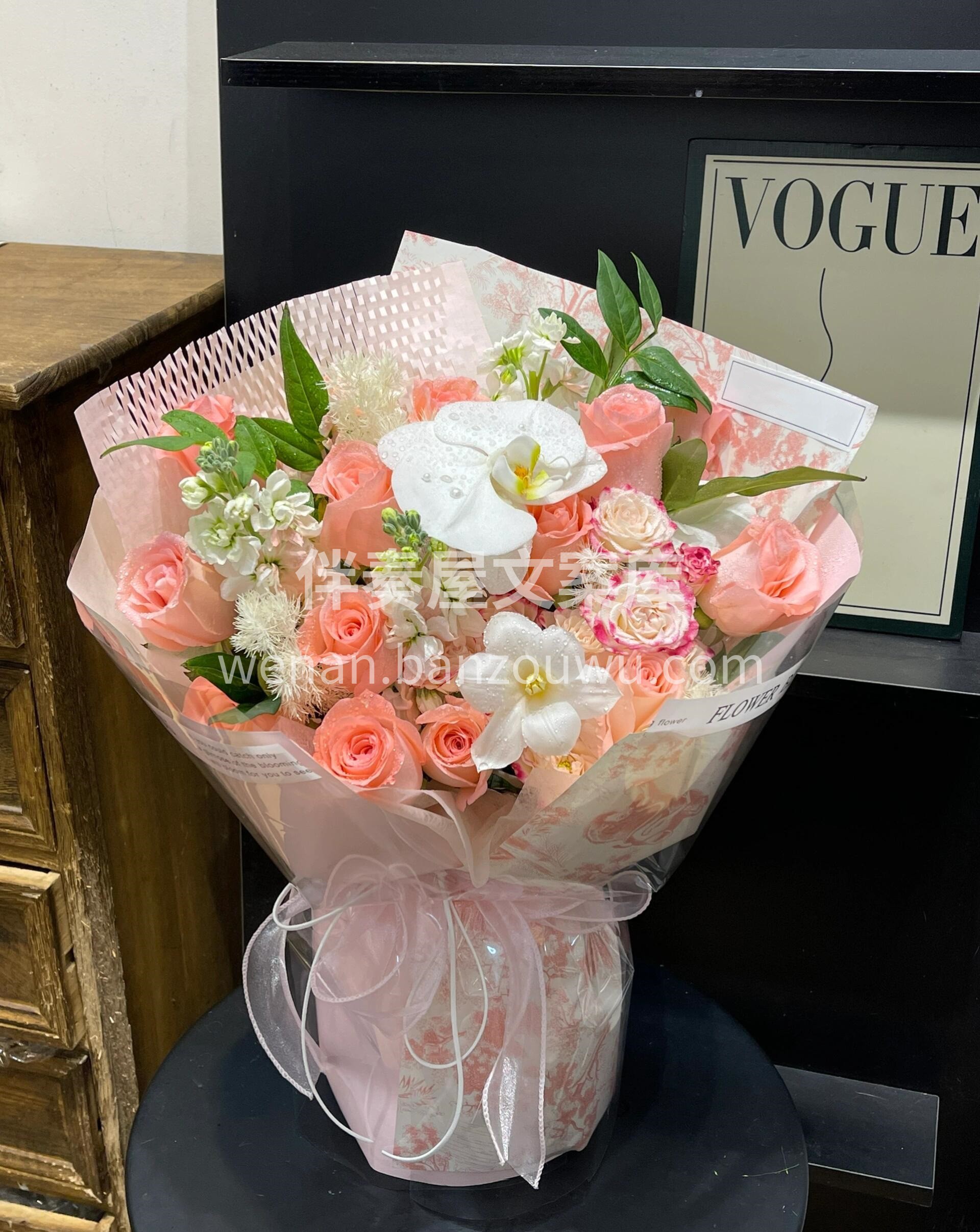 戴安娜花束💐 戴安娜玫瑰🌹也是一种梦幻气息很强的花 因为这种 配图1
