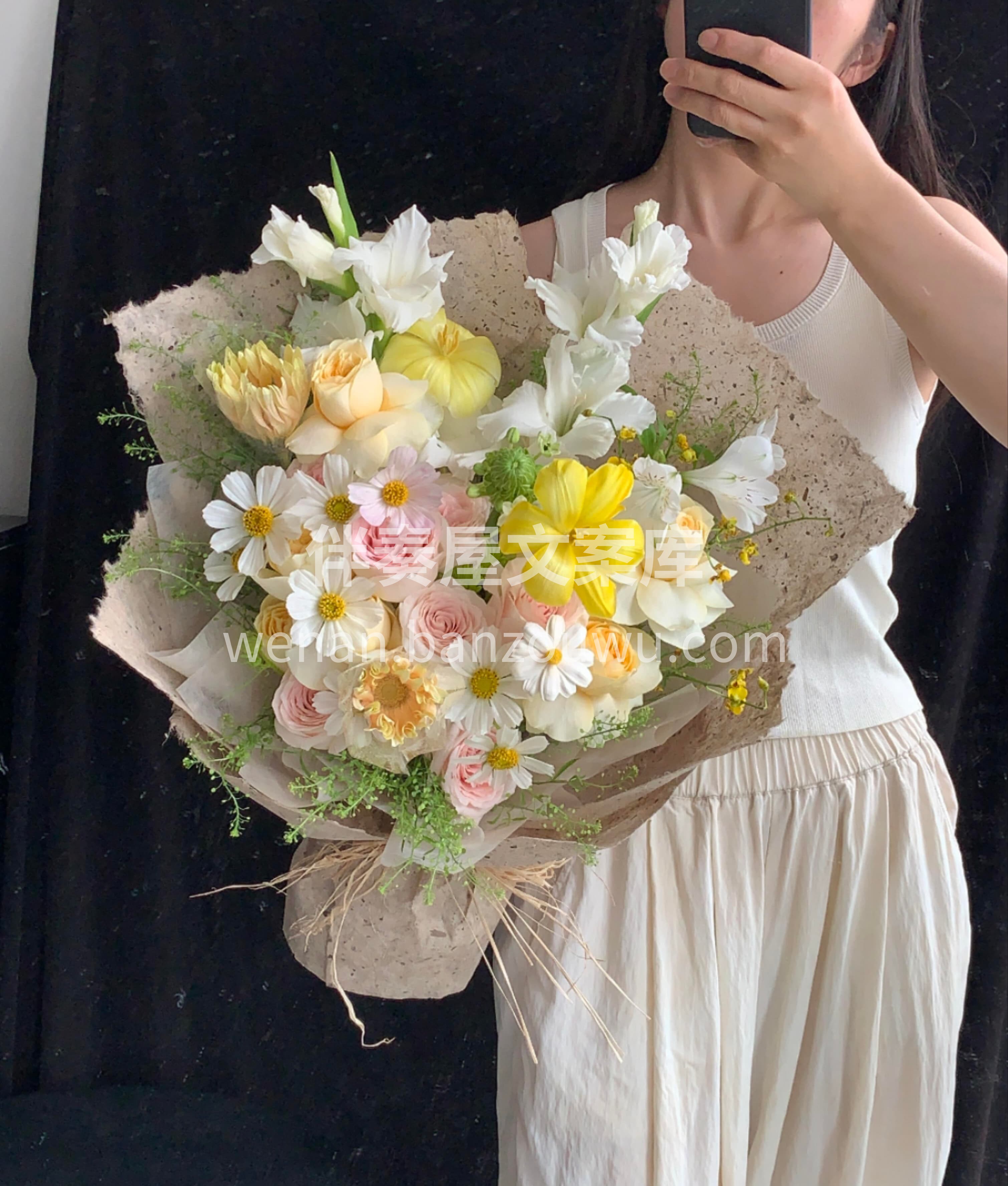 手撕纸花束也太懂仪式感了吧💐 用最原始的方式赋予纸张新生💛  配图2