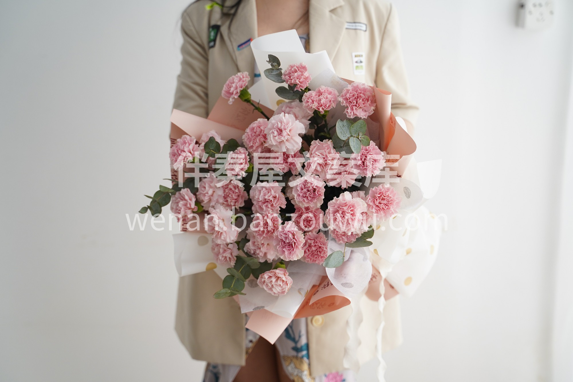 康乃馨花束~ 这世间的温柔，要留给妈妈一 配图2