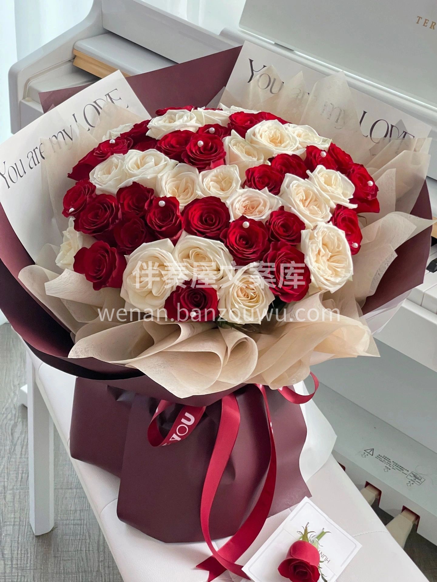 白是皎洁温柔 🤍红是浓烈绚烂❤ 你是我的 配图1