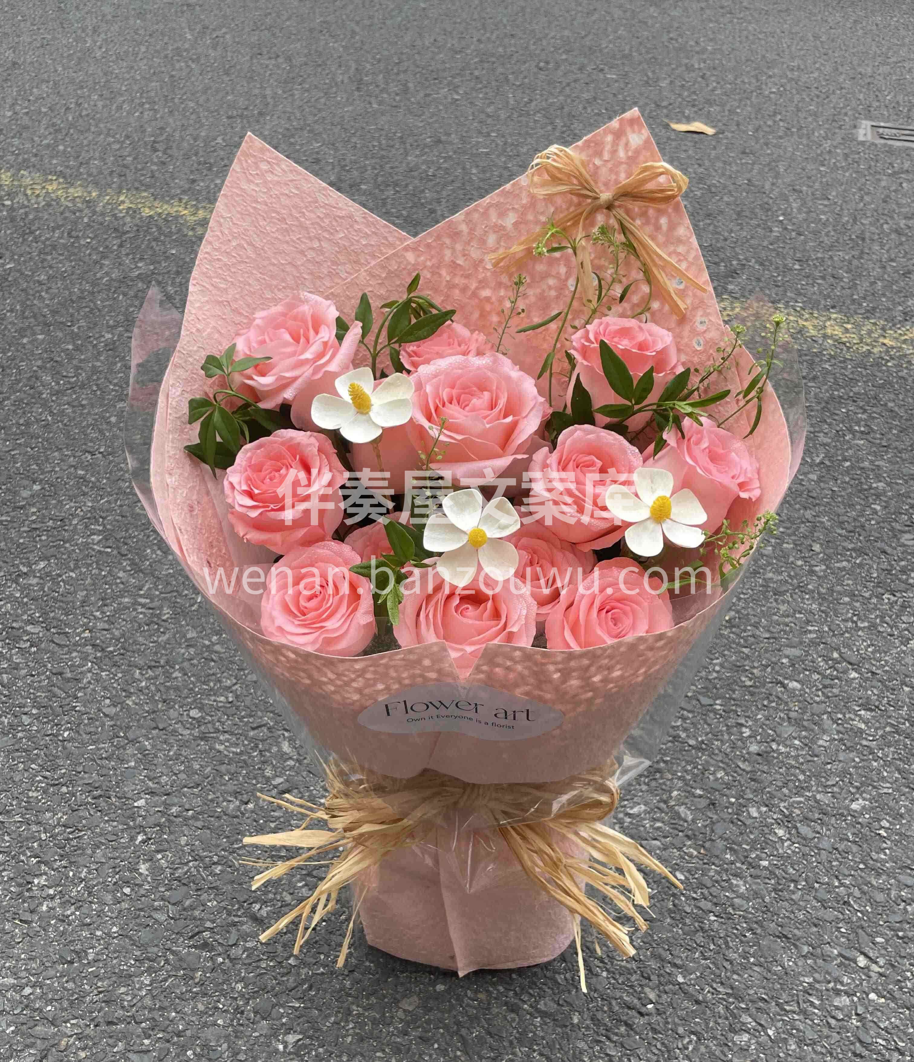 柔雾般的浪漫🌺 藏进黛安娜的温柔褶皱里 每一朵黛安娜都仿佛裹 配图1