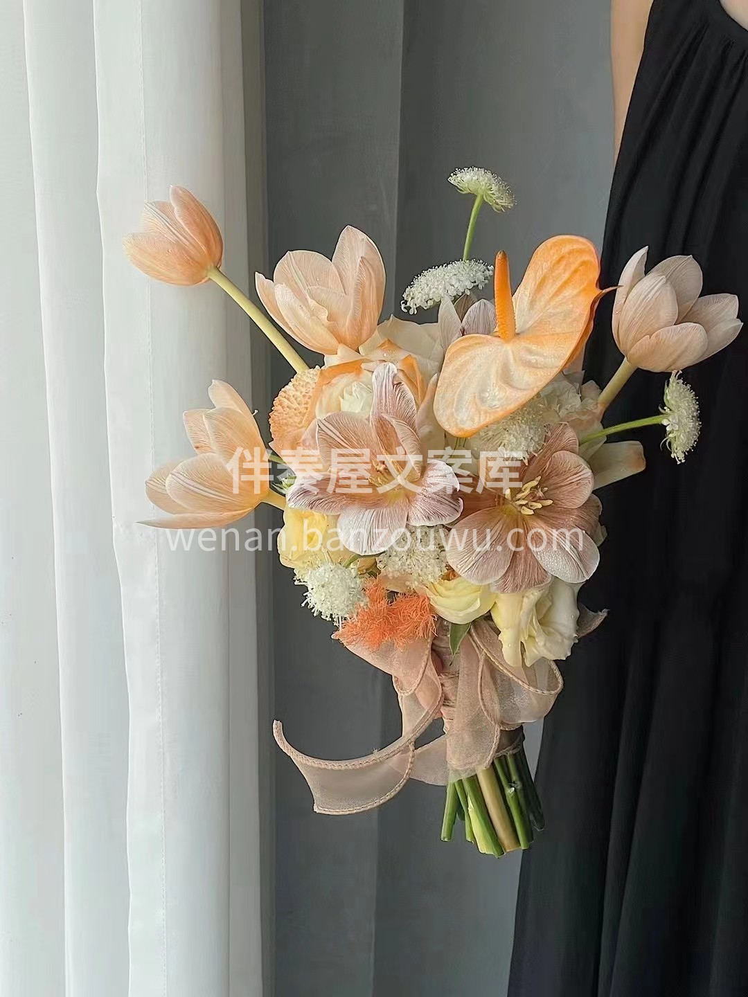 客订新娘手捧花 虽是一束小小的手捧花 却 配图1