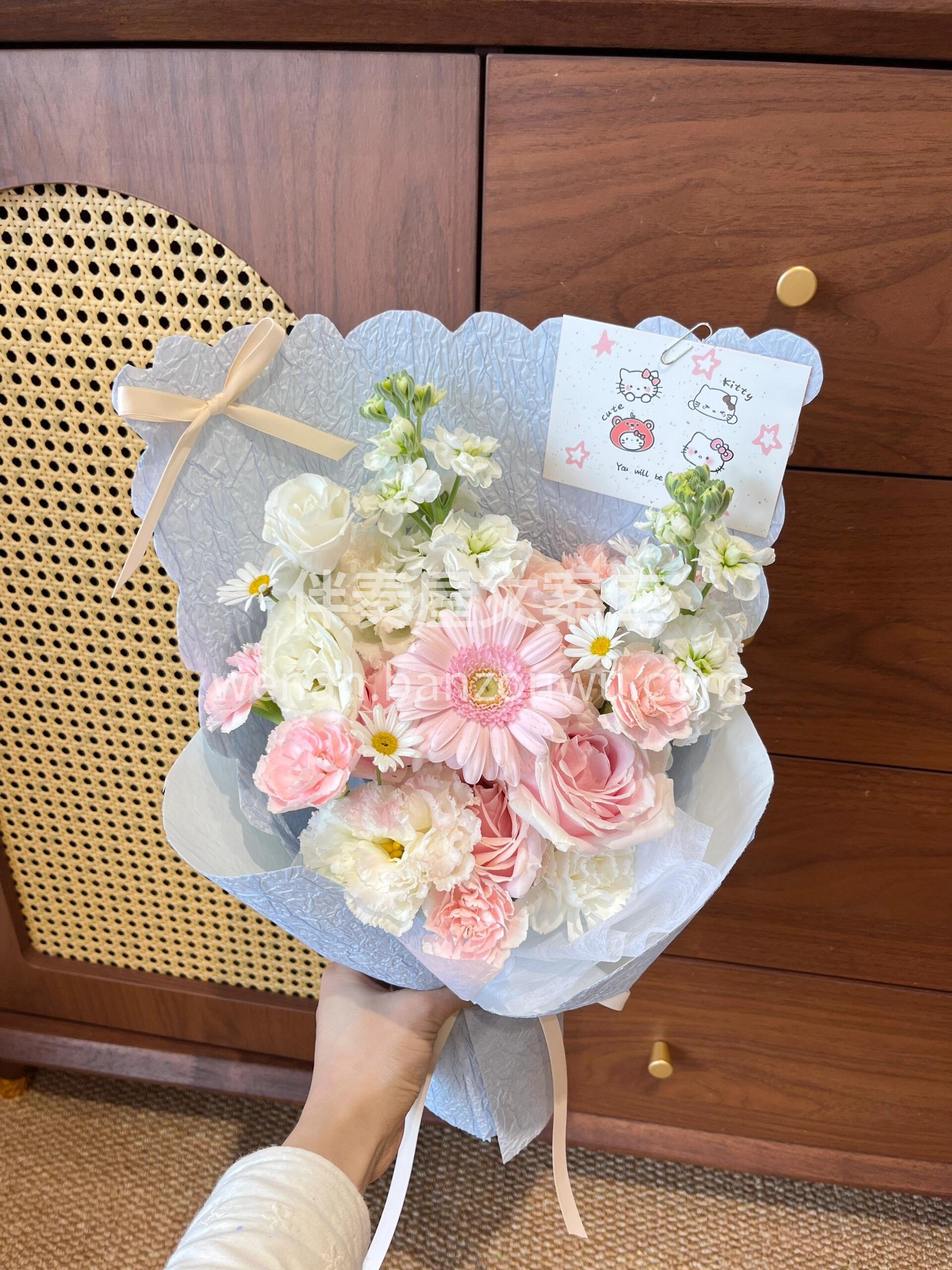 阴雨天的治愈神器🎀 这配色是温柔与清冷的完美结合💖 粉蓝是甜 配图3