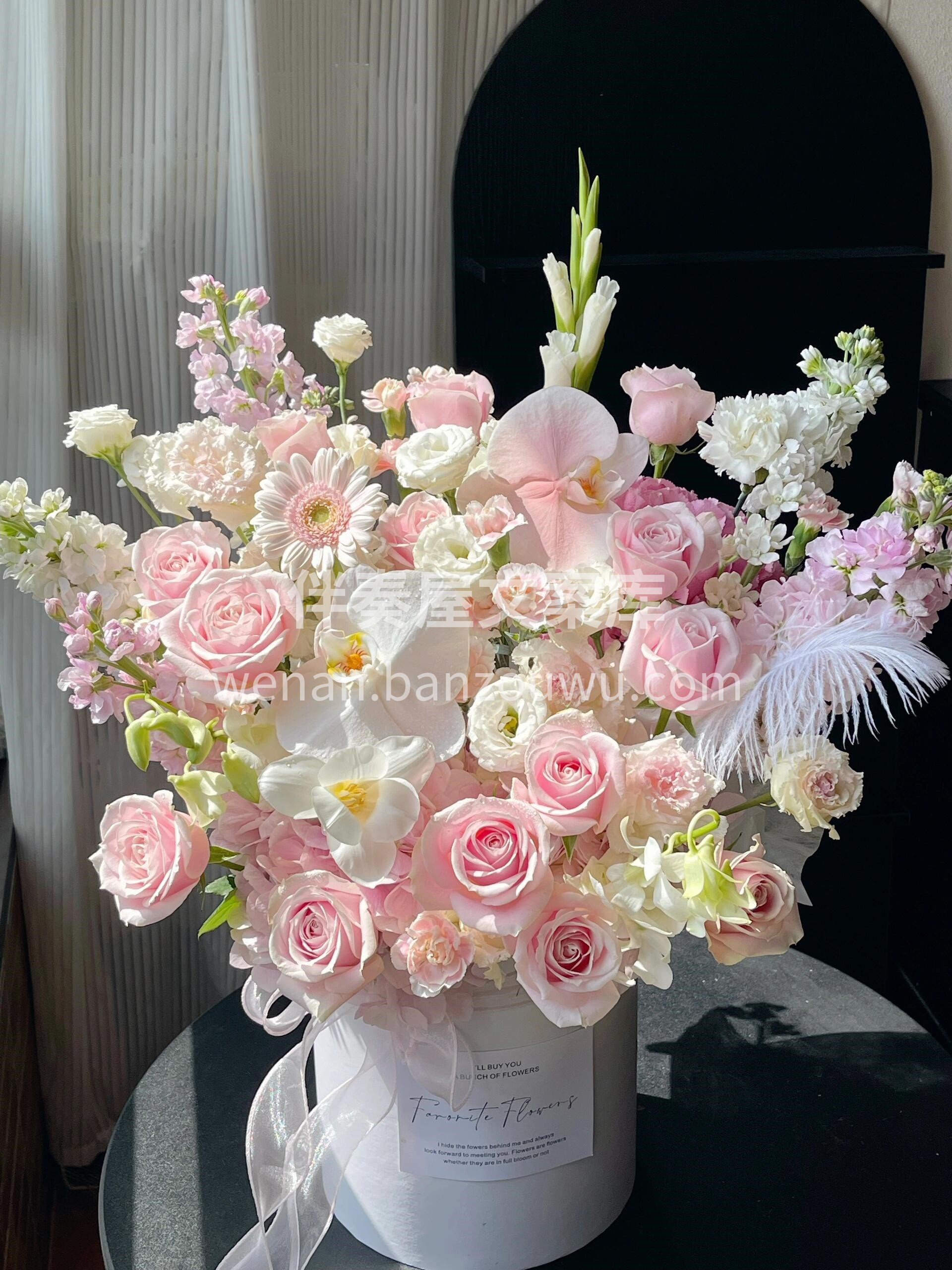 温柔的粉色抱抱桶 浪漫有迹可循🌷藏在每一次精心搭配的花束里  配图1