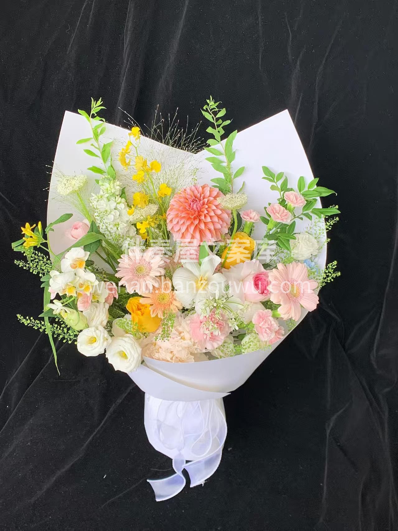 一眼就心动的花束🌼 多巴胺花束是治愈生活的魔法🍀 明亮的色彩 配图1