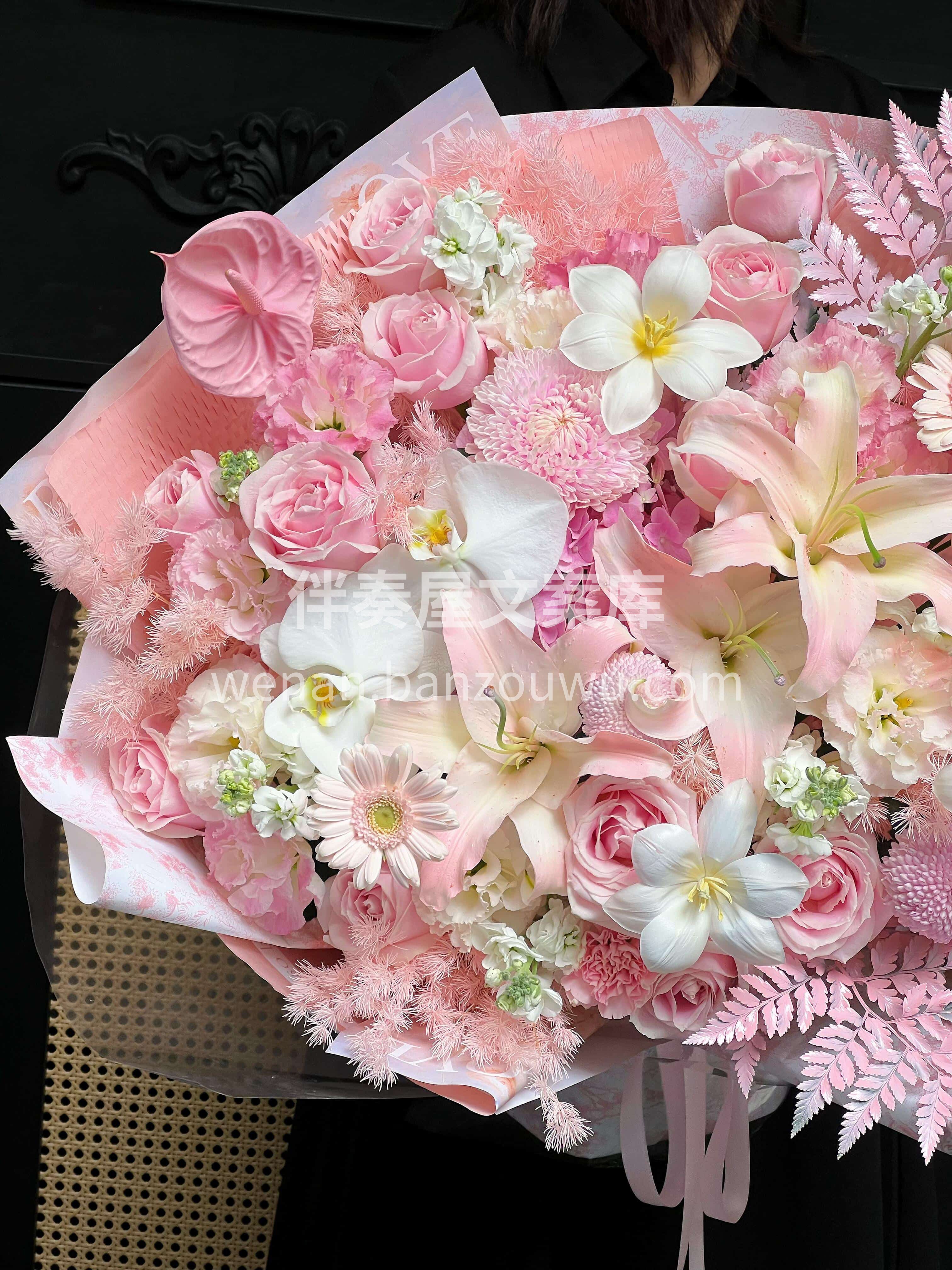 好大的一束生日花🌸太粉嫩啦🌷 是谁还在说百合土💕它可是从文人 配图2