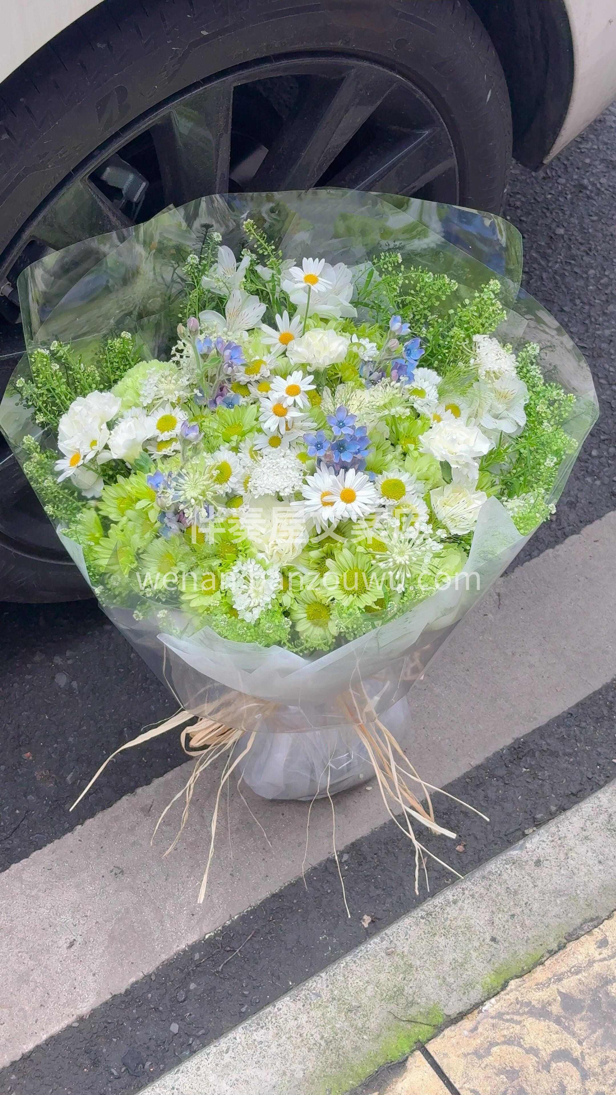 小雏菊混搭花束🌼 把春天的清新揣进怀里 清爽配色超治愈🌿 随 配图2