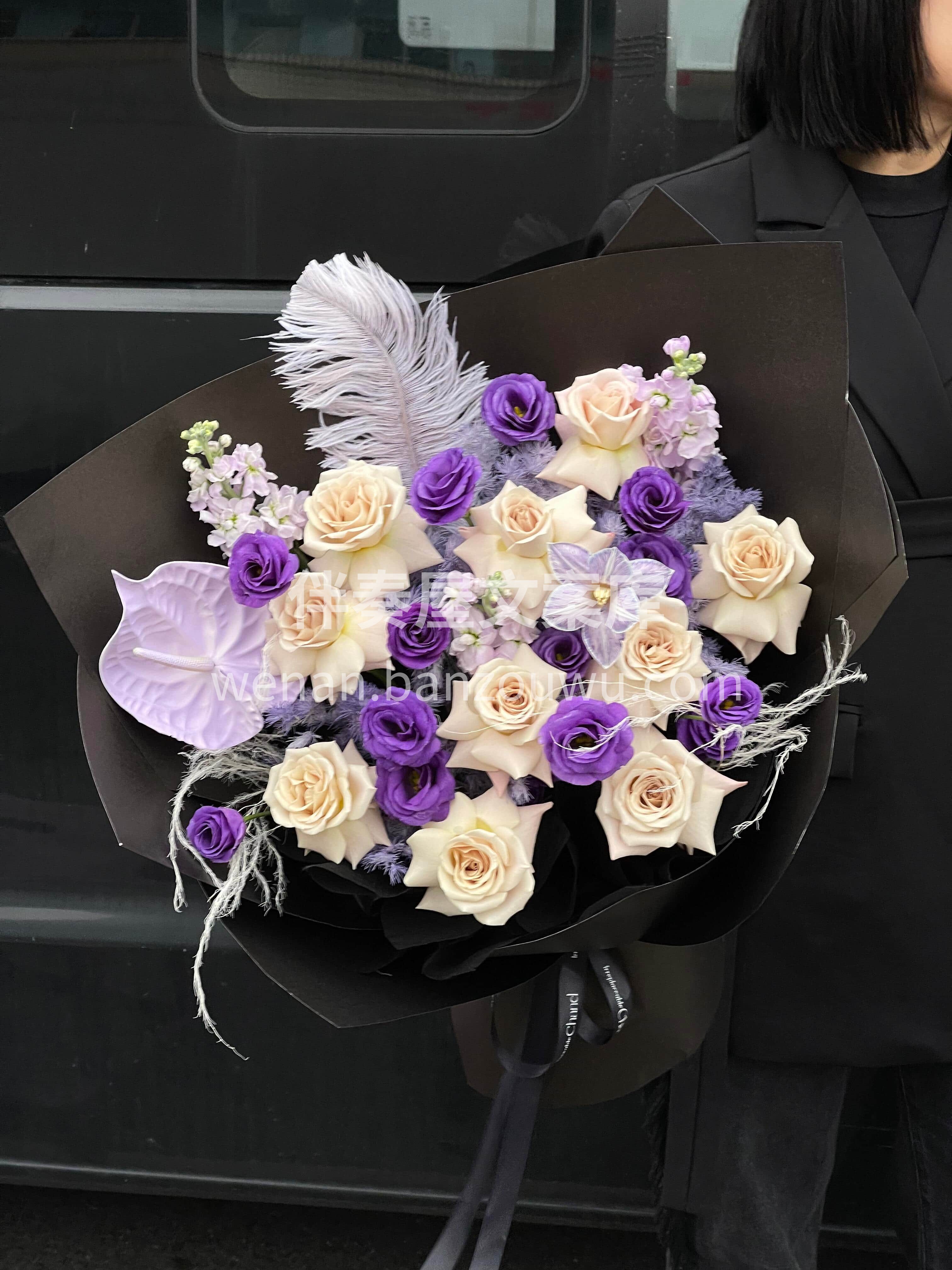 低饱和黑紫色💜🖤 温柔与疏离并存🌷小众党必入的氛围感花束🤍✨ 配图2
