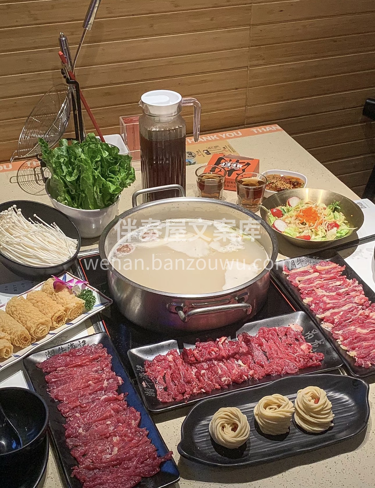 清汤涮牛肉火锅，鲜香原味绽放。精选上等牛 配图3