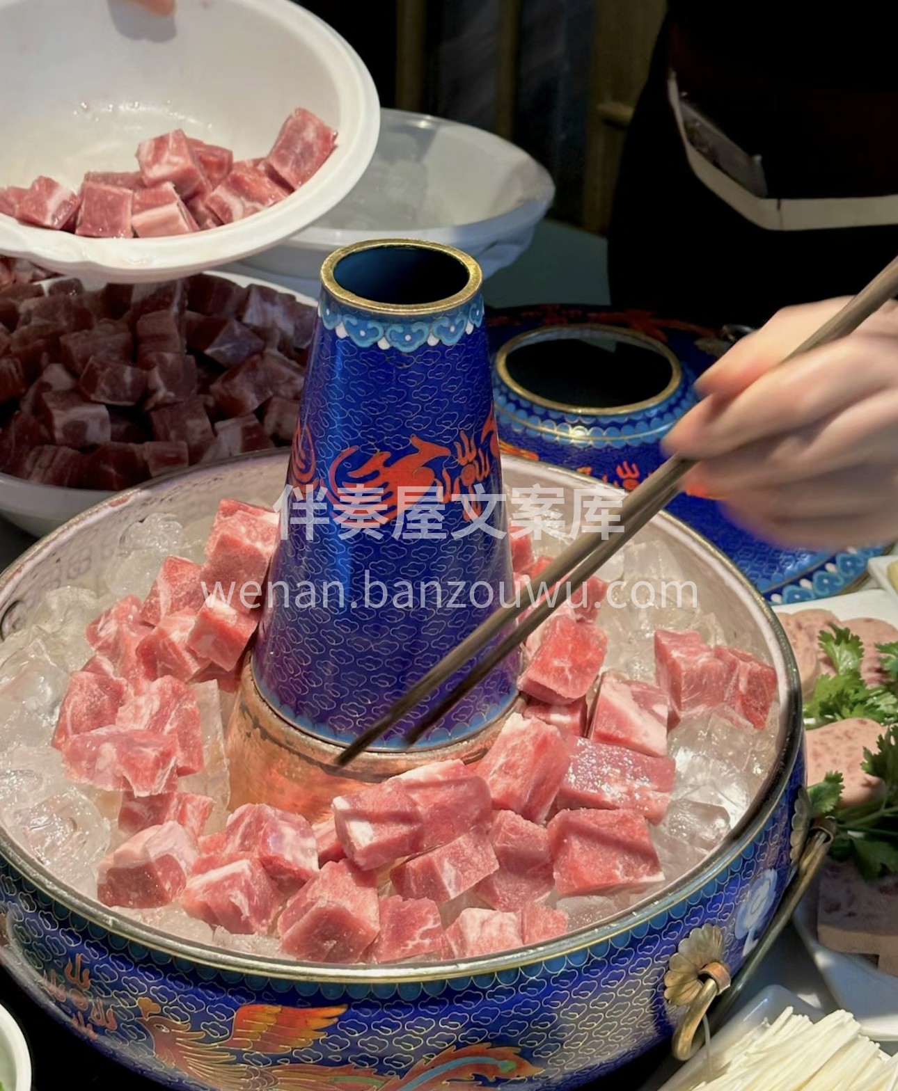 冰煮羊火锅，新奇体验！冰块锁住羊肉鲜嫩， 配图3