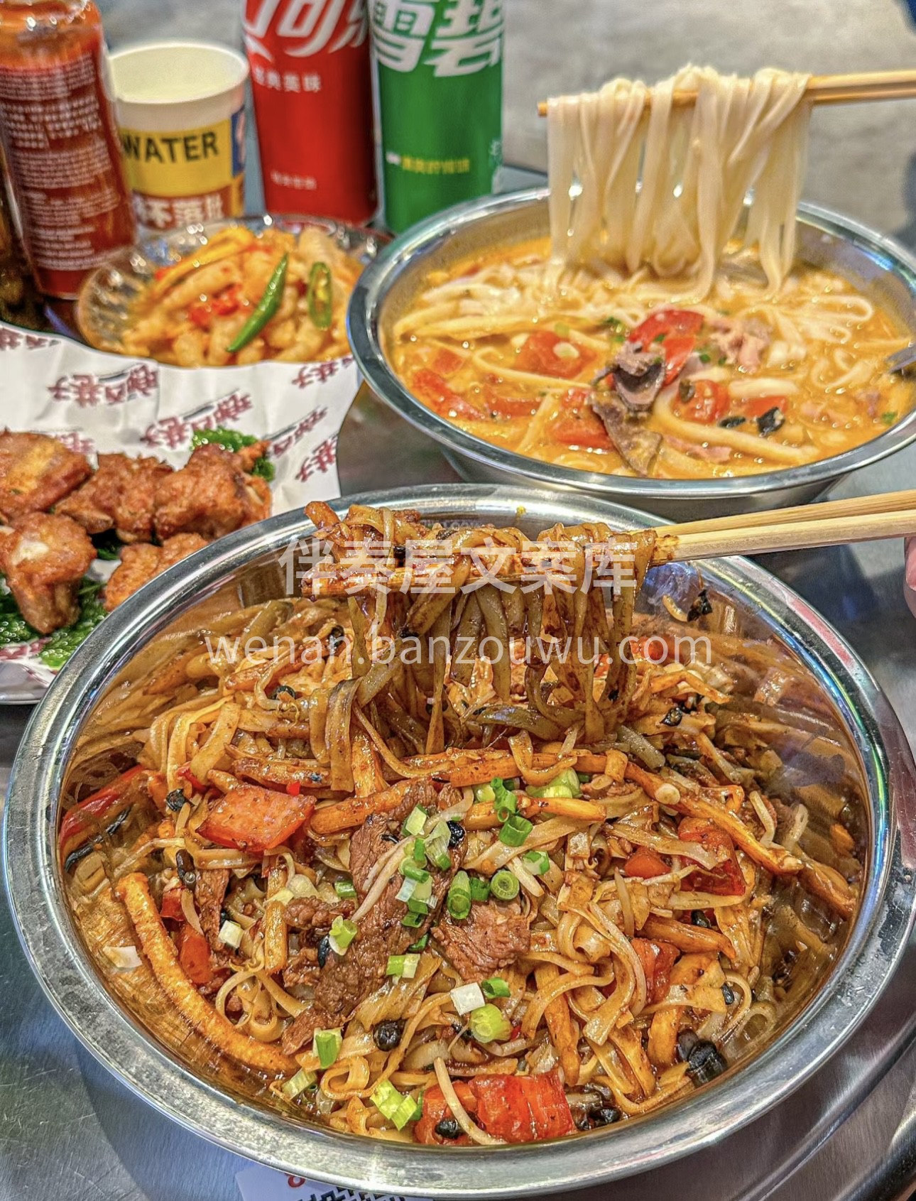 酸辣香浓的汤底，配上爽滑劲道的米粉，再加 配图1