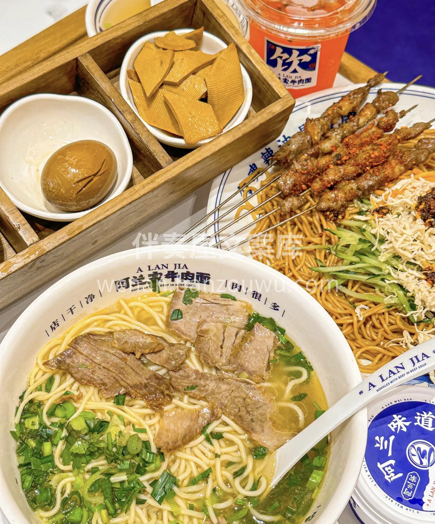 大口吃肉，太满足了！一整碗都吃完！ 实在 配图3