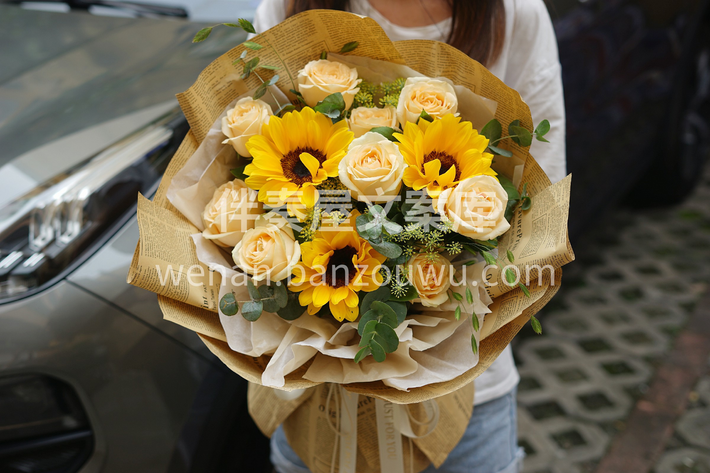 毕业季花束预定 送什么花已经替各位小伙伴们👀想好啦 欣赏美丽 配图5