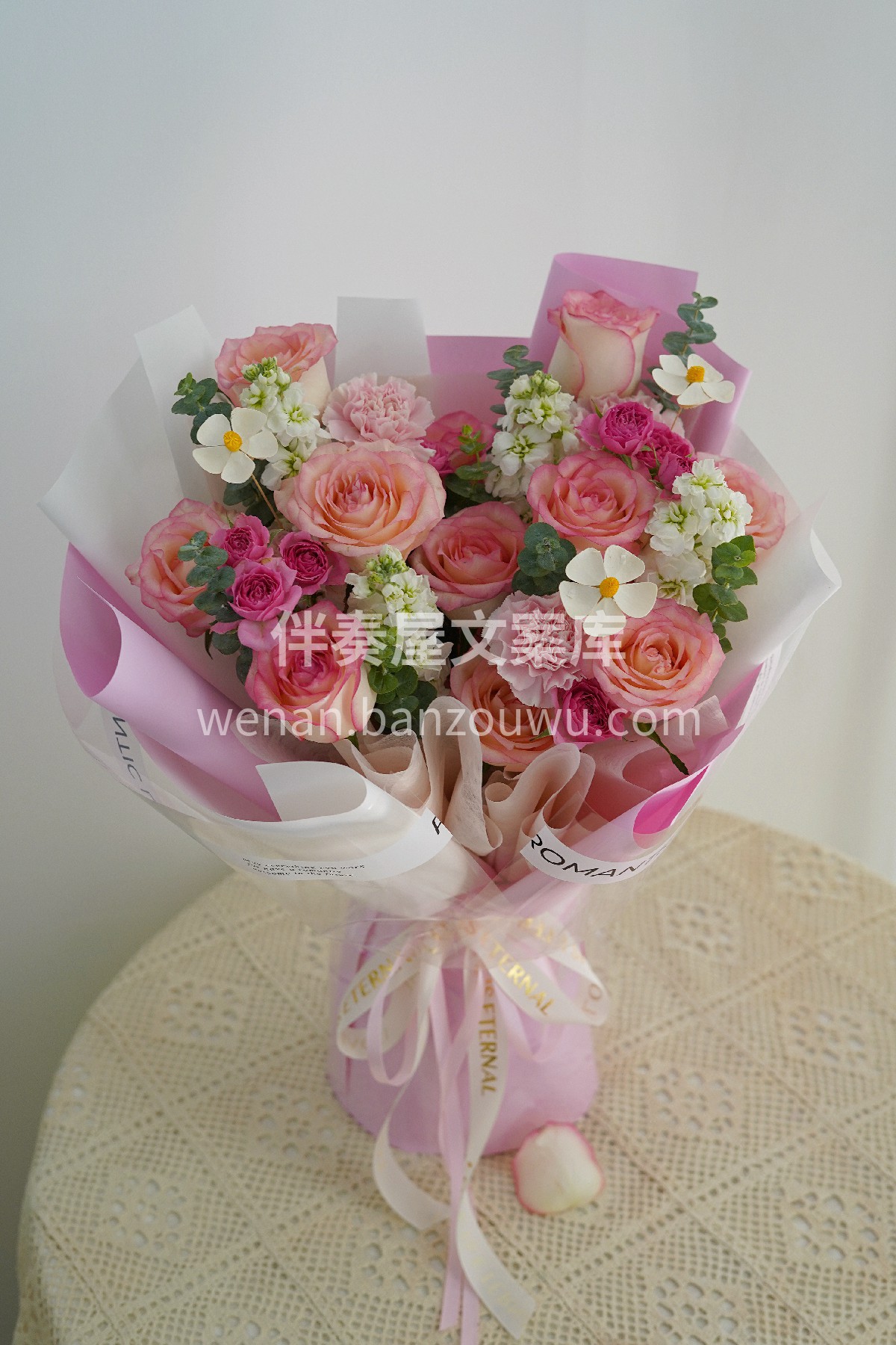 艾莎混搭花束💐 手捧这样一束花 仿佛置身于粉色的💗梦幻泡泡中 配图3