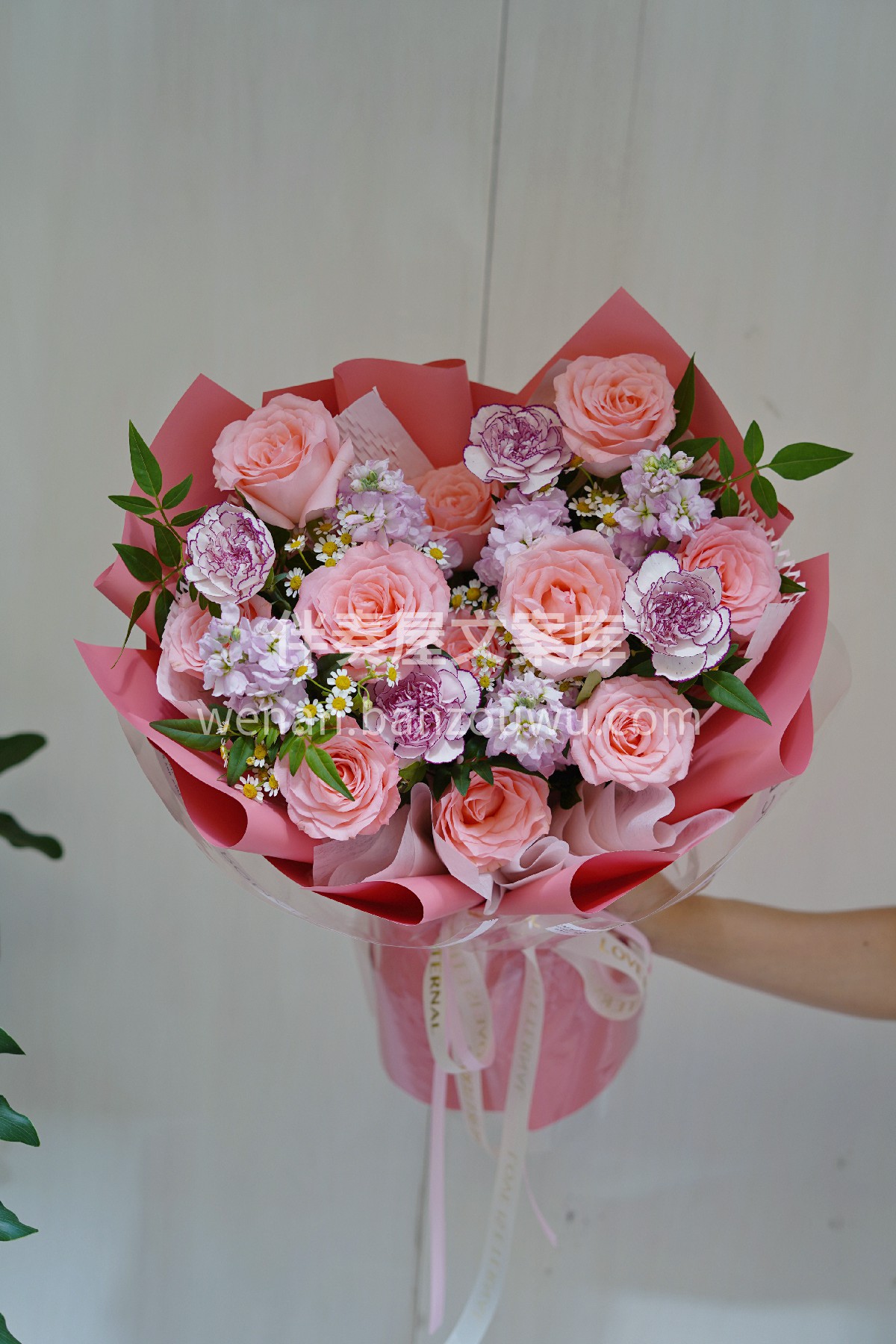 粉色少女心花束🌸 连空气🌿🌸都泛起温柔的涟漪 愿你把平凡的日 配图2
