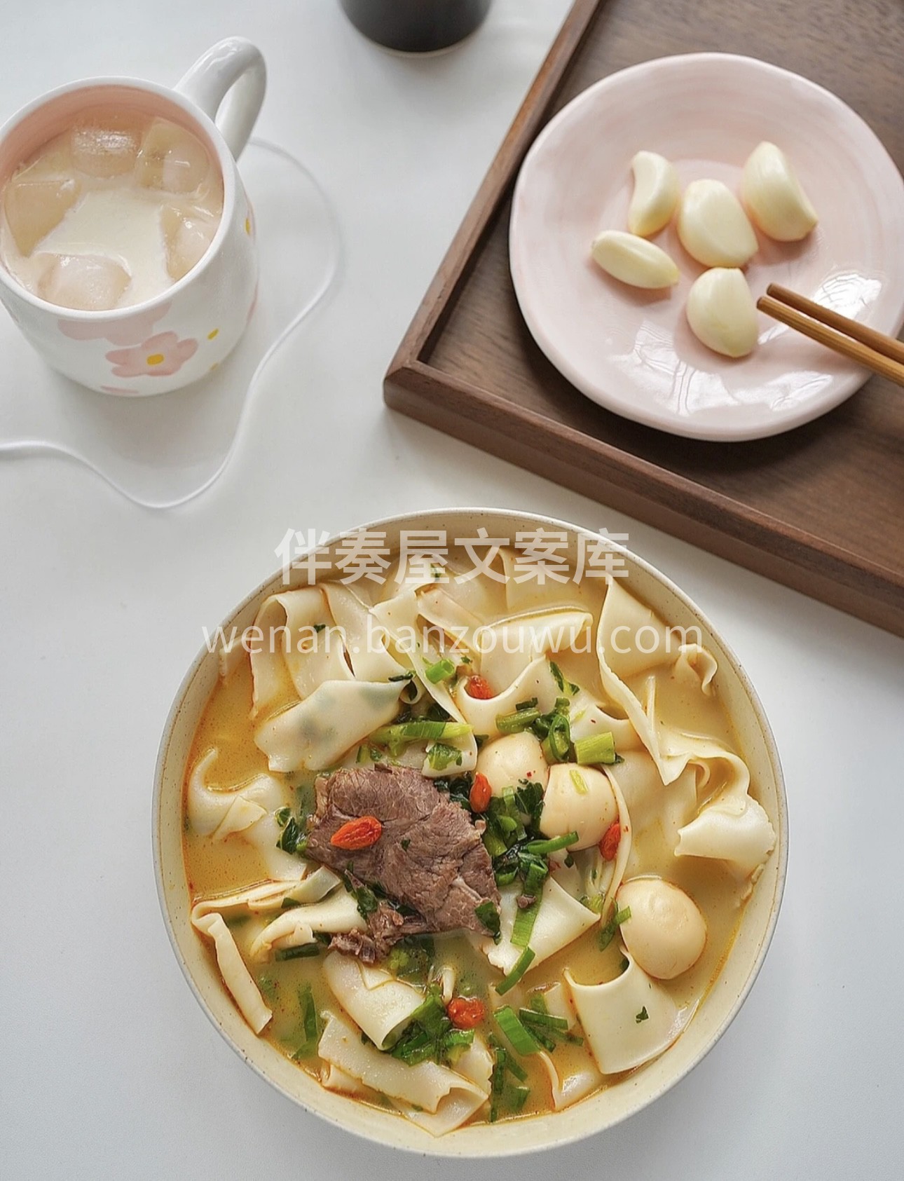 精选羊肉，熬制浓香高汤，搭配劲道烩面。羊 配图1
