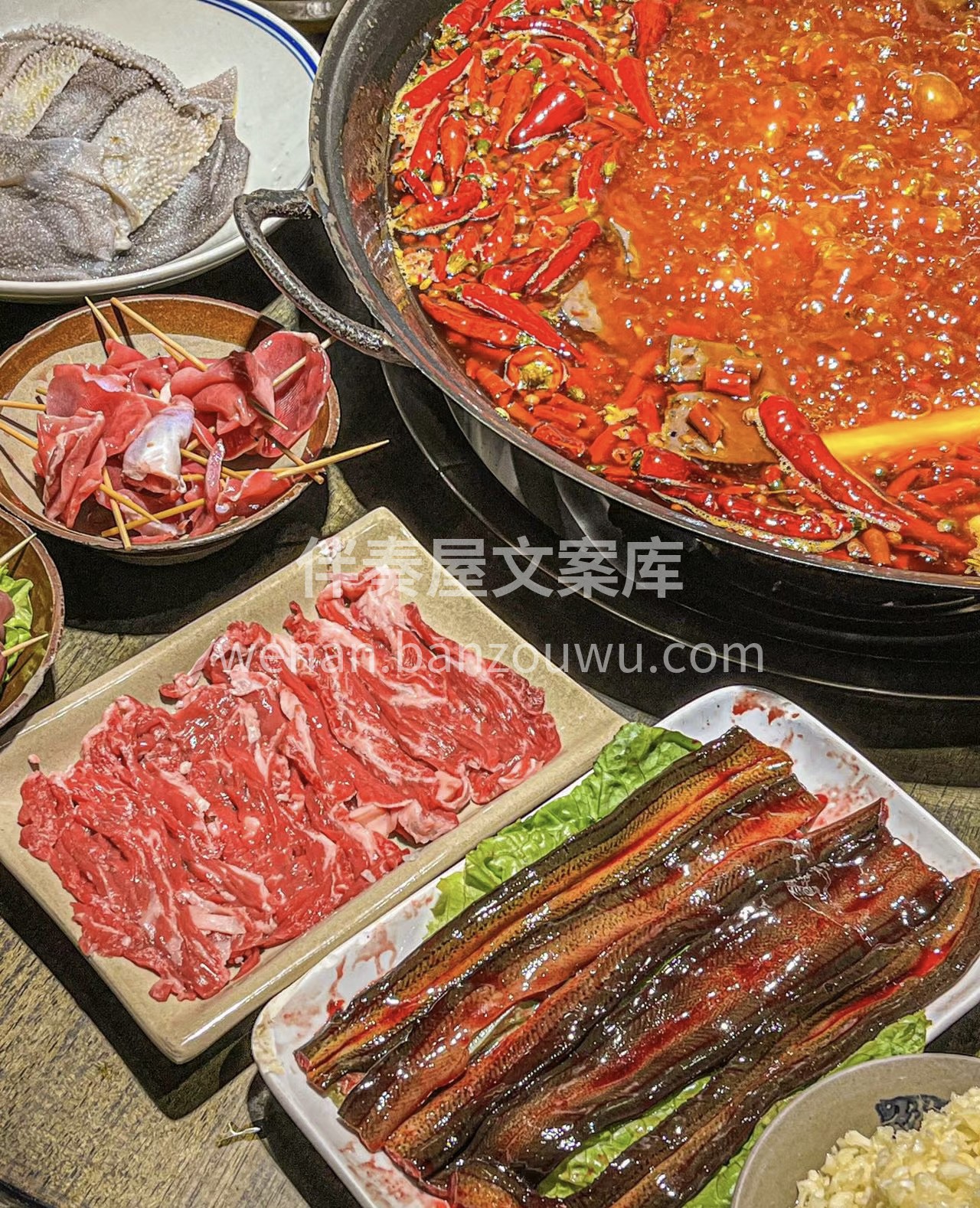 锅底牛油味厚重,味道非常地道！看着就很馋 配图2