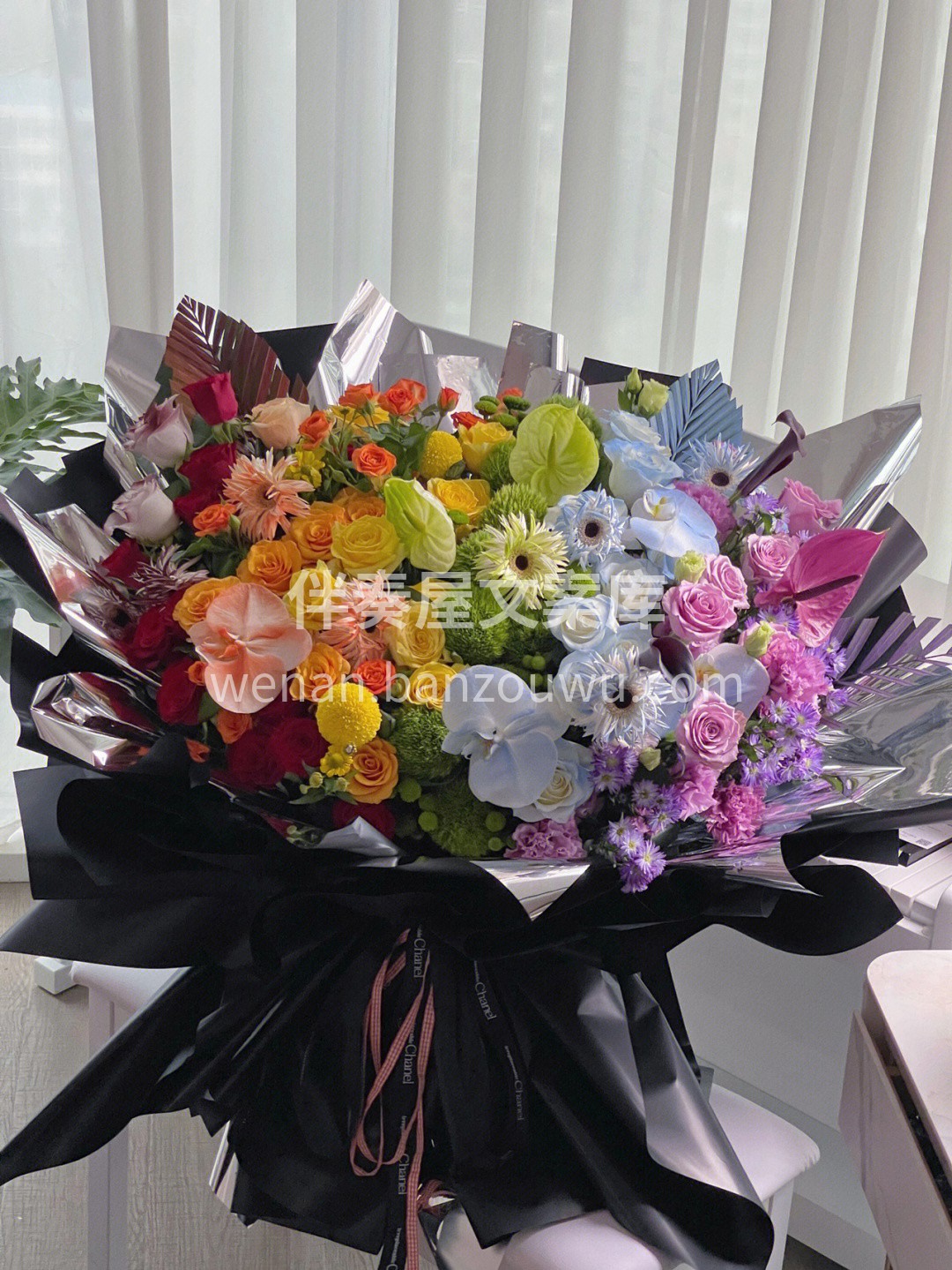 彩虹渐变色巨型花束😍 真心太美了吧，求婚 配图2