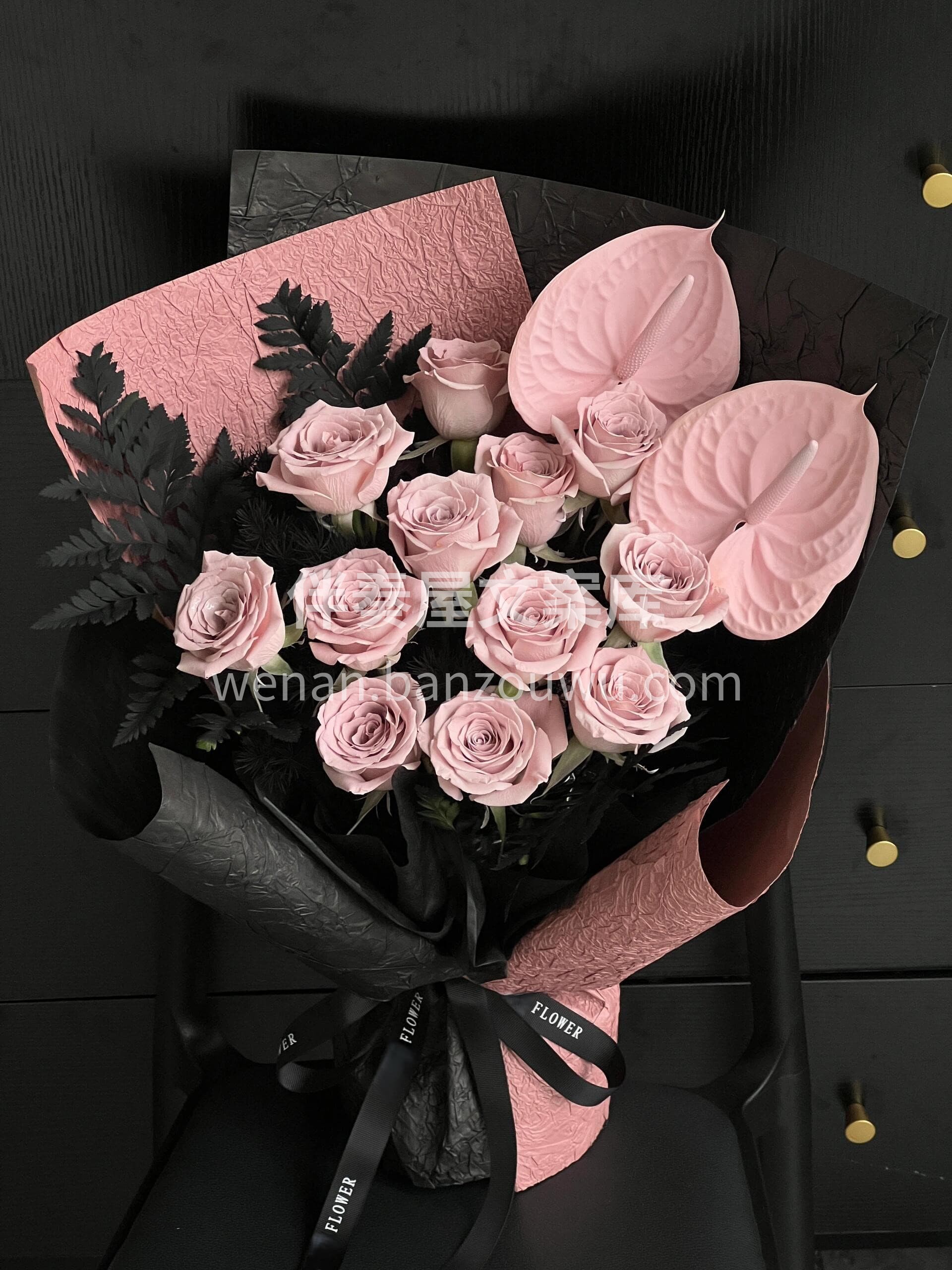 冷艳与柔媚💗曼塔皆可🖤 不局限于甜腻☁️也不止于冷冽🤍是独一 配图1