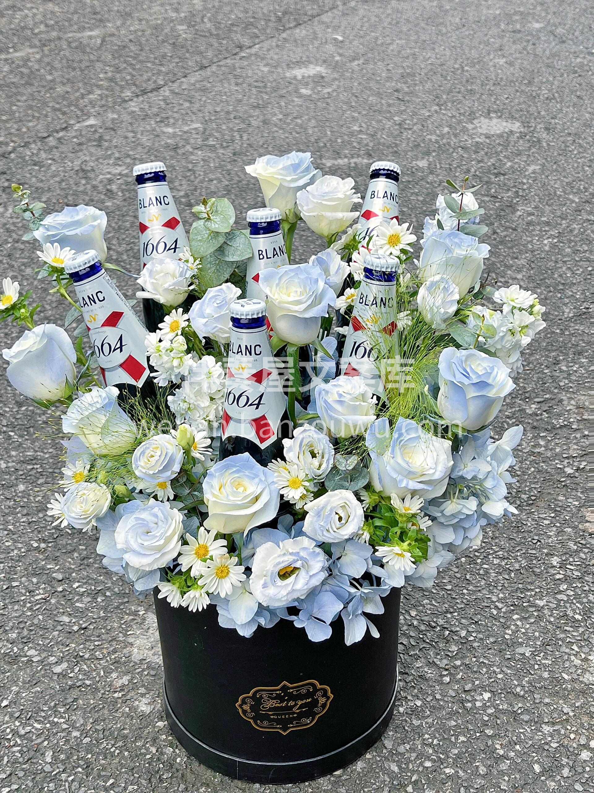 碎冰蓝啤酒抱抱桶💙 生活需要偶尔的放空✨ 把冰爽与浪漫都抱在 配图3