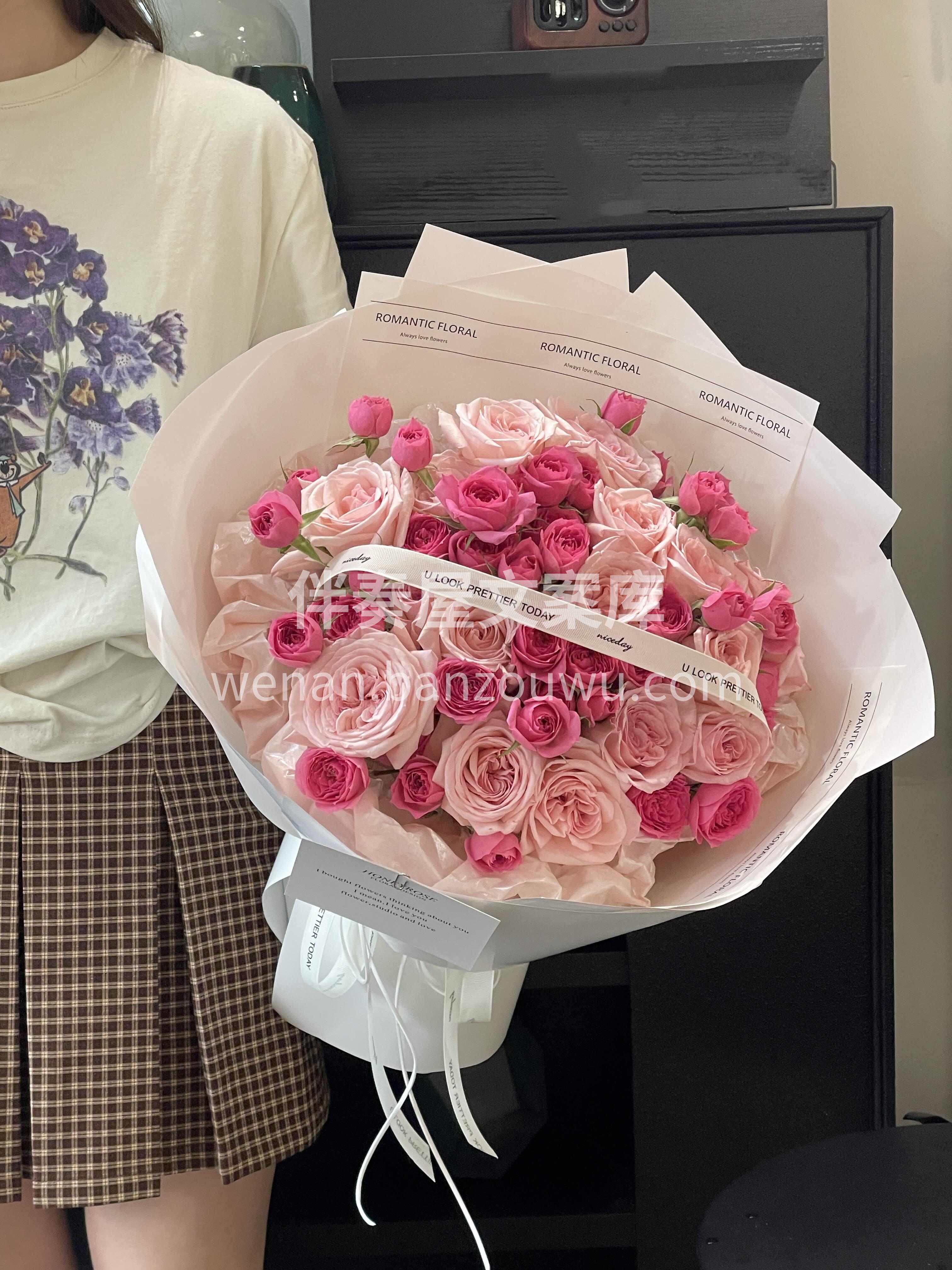 谁能抵挡得了粉荔枝🌸 整个家里飘满了淡淡荔枝香 粉嫩 慵懒  配图1