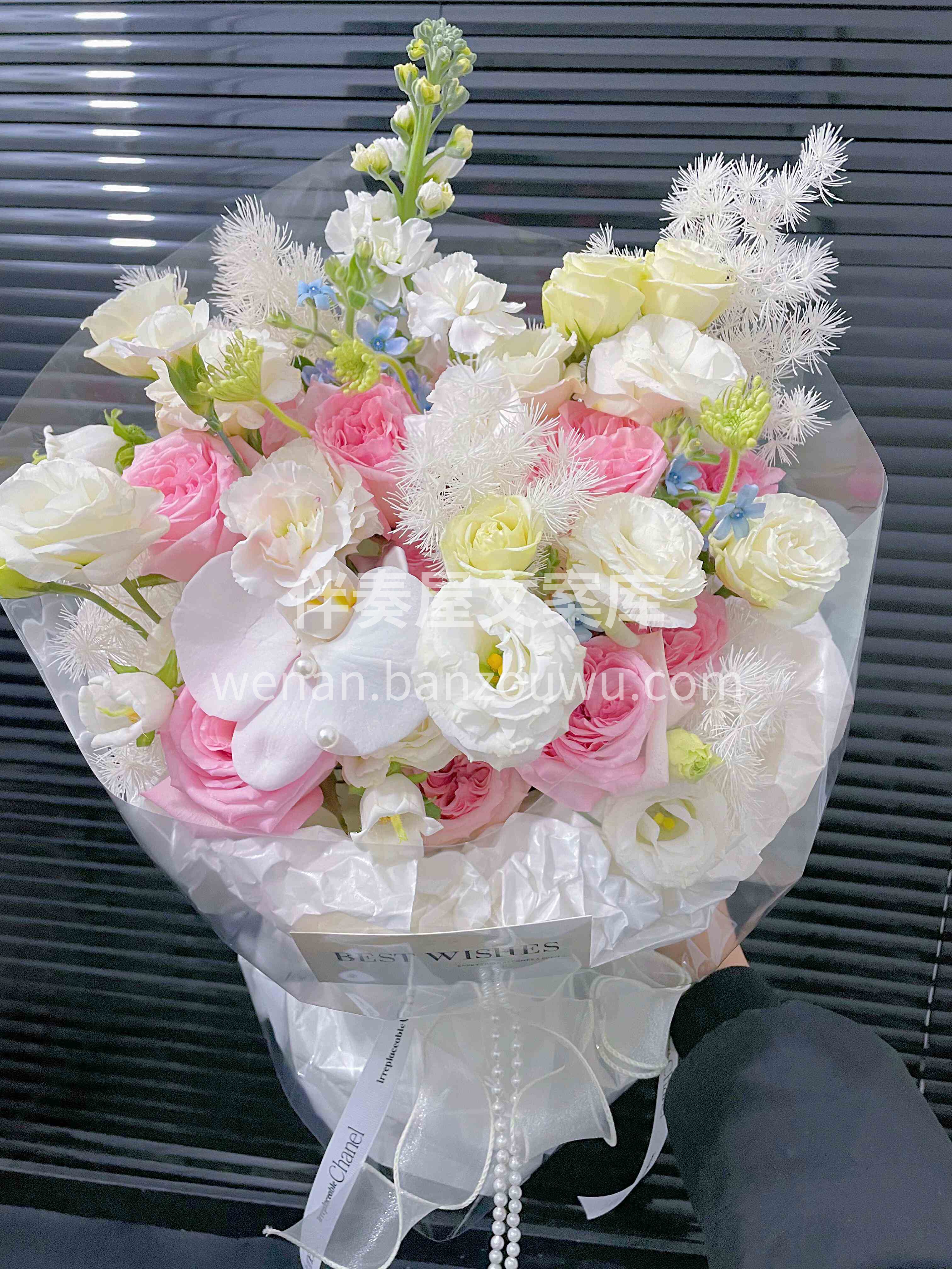 温柔奶油系白粉花束☁️ 爱意正浓时💕让这束软fufu的花🌸替 配图2