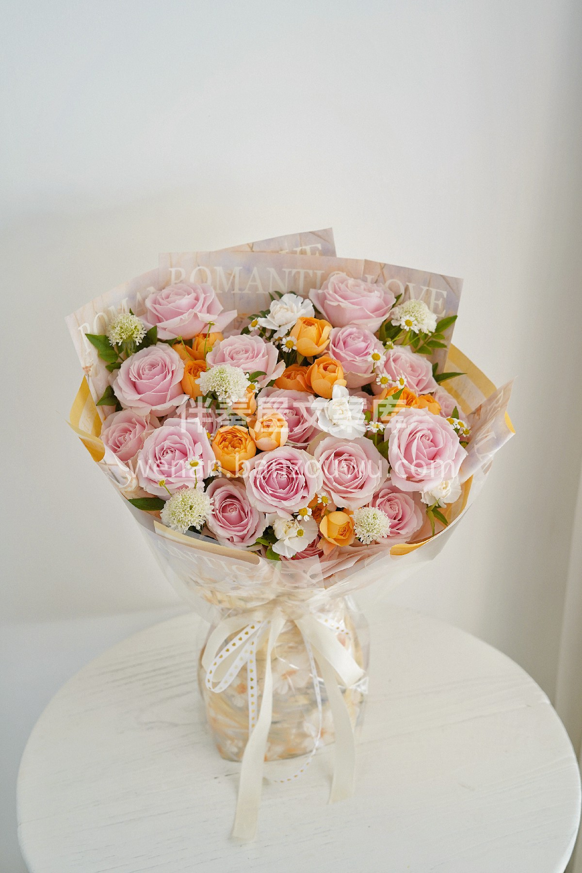 粉雪山混搭花束 把静谧🌸与美好打包 愿你捧着它时💐 能听见花 配图2