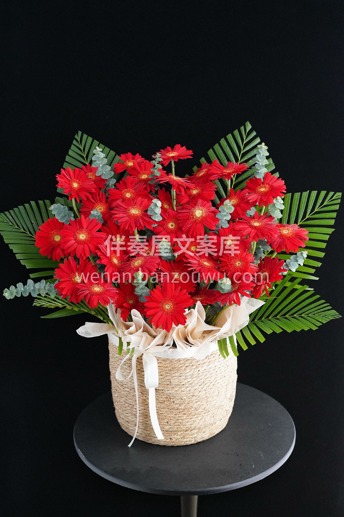 红色开业抱抱桶✨ 冬天不会一直的冷 等到严寒褪去 万物必将重 配图1