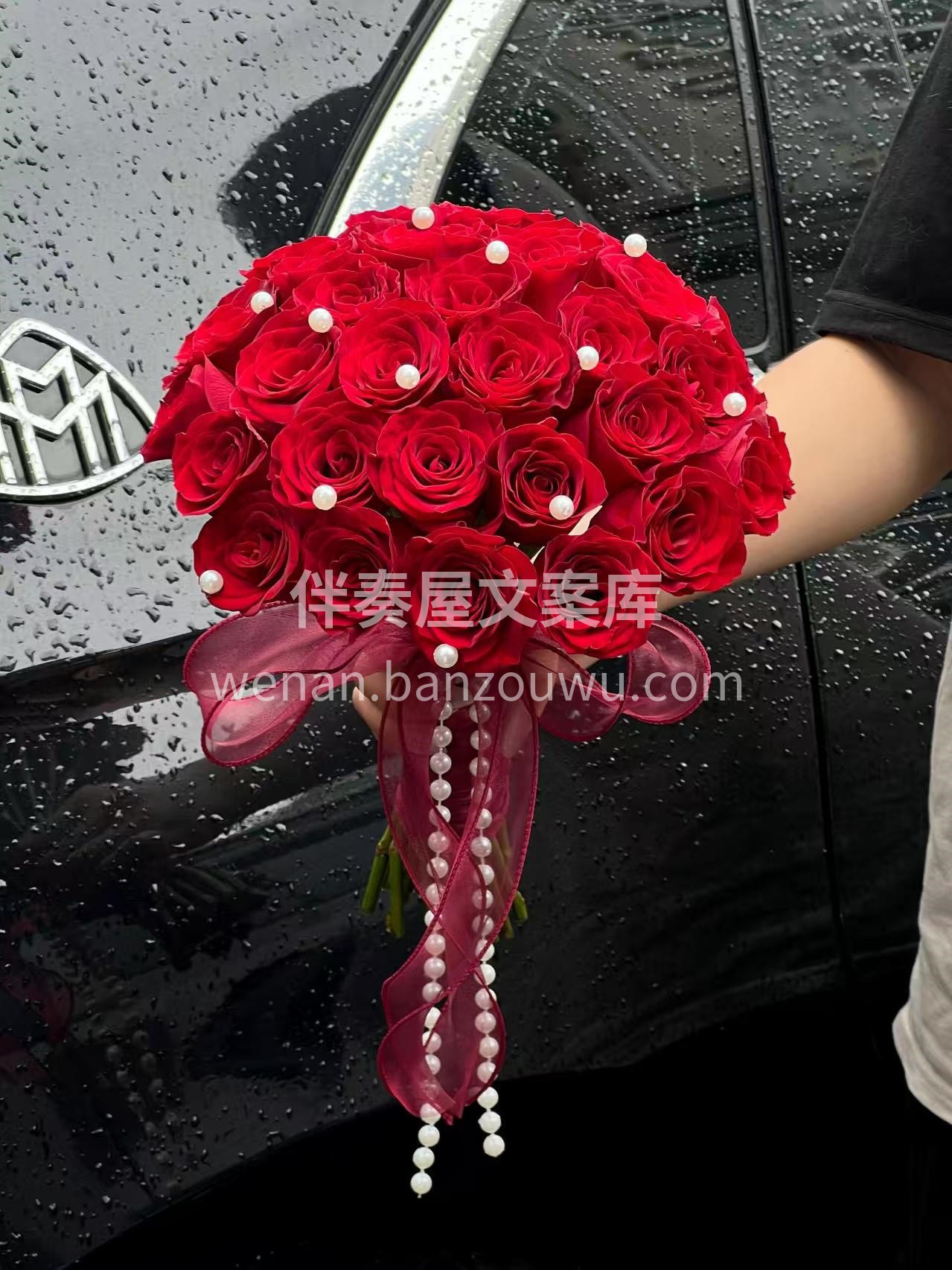 经典红玫瑰手捧🌹藏着最直白的心意❤️ 替你见证从心动到余生的 配图2