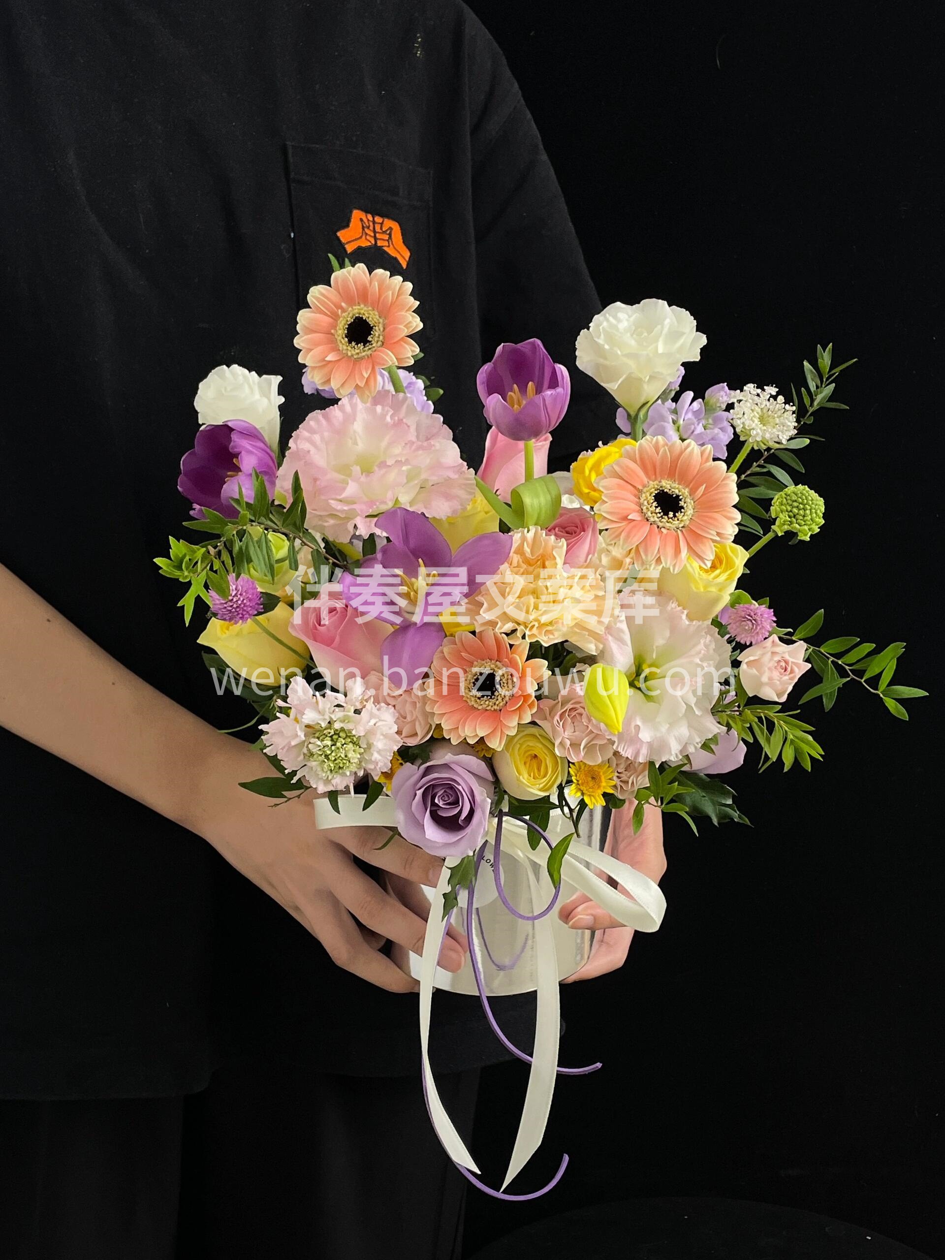 迷你抱抱桶 小小的也很高级 买花💐会变的开心 那我就努力卖花 配图3