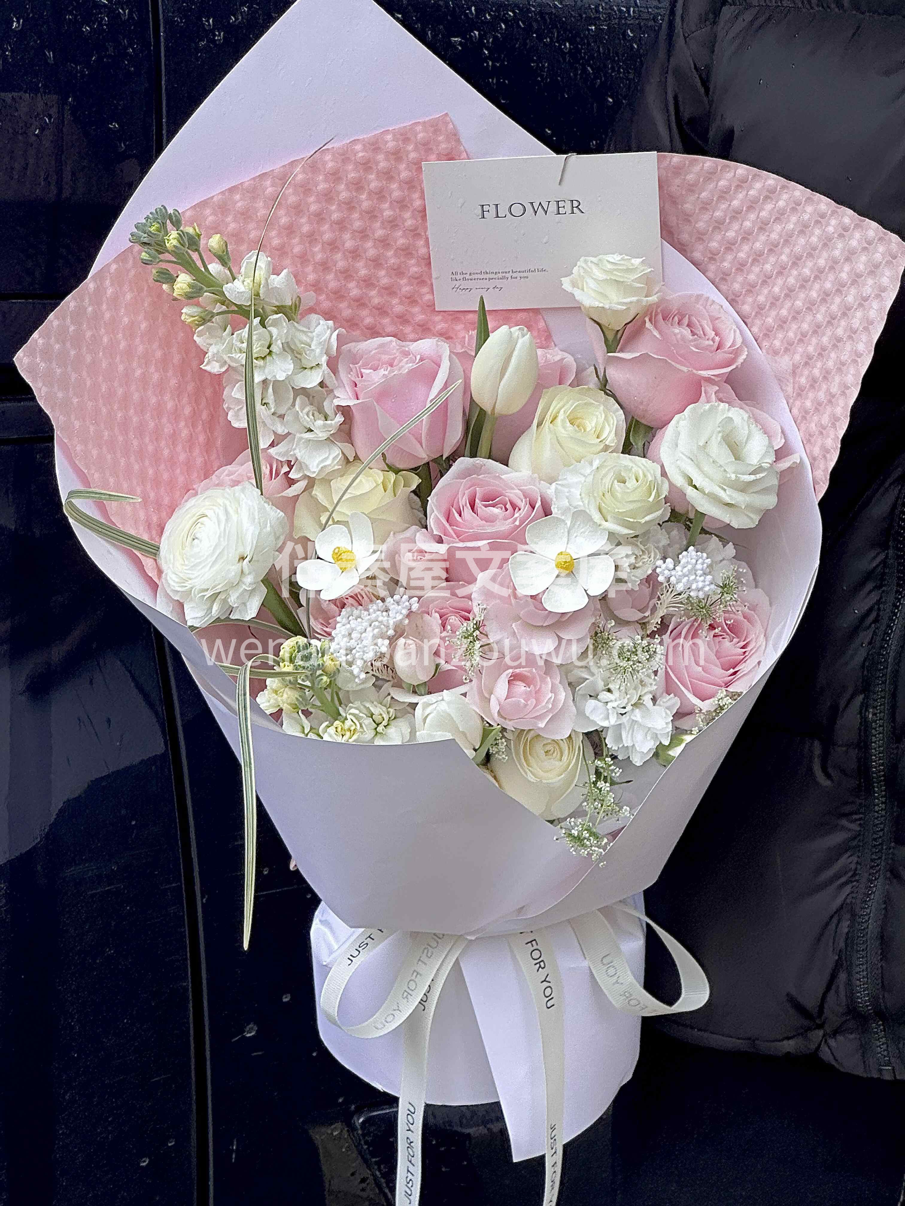 简约而不简单的粉白系花束🌷 用纯粹色调勾勒高级感🌸温柔了岁月 配图1