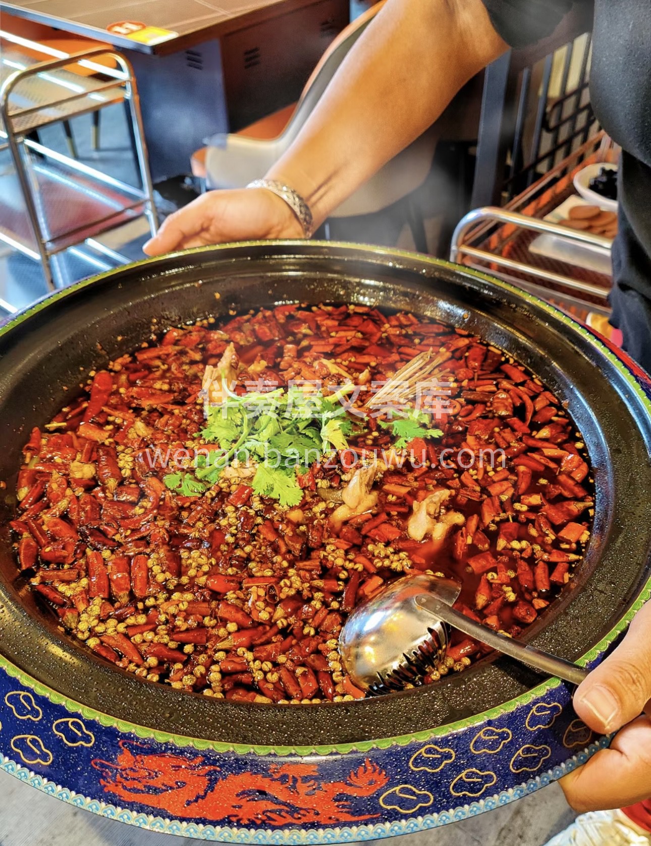 😋鱼头火锅，舌尖上的极致诱惑！🤩 🐟 新 配图2