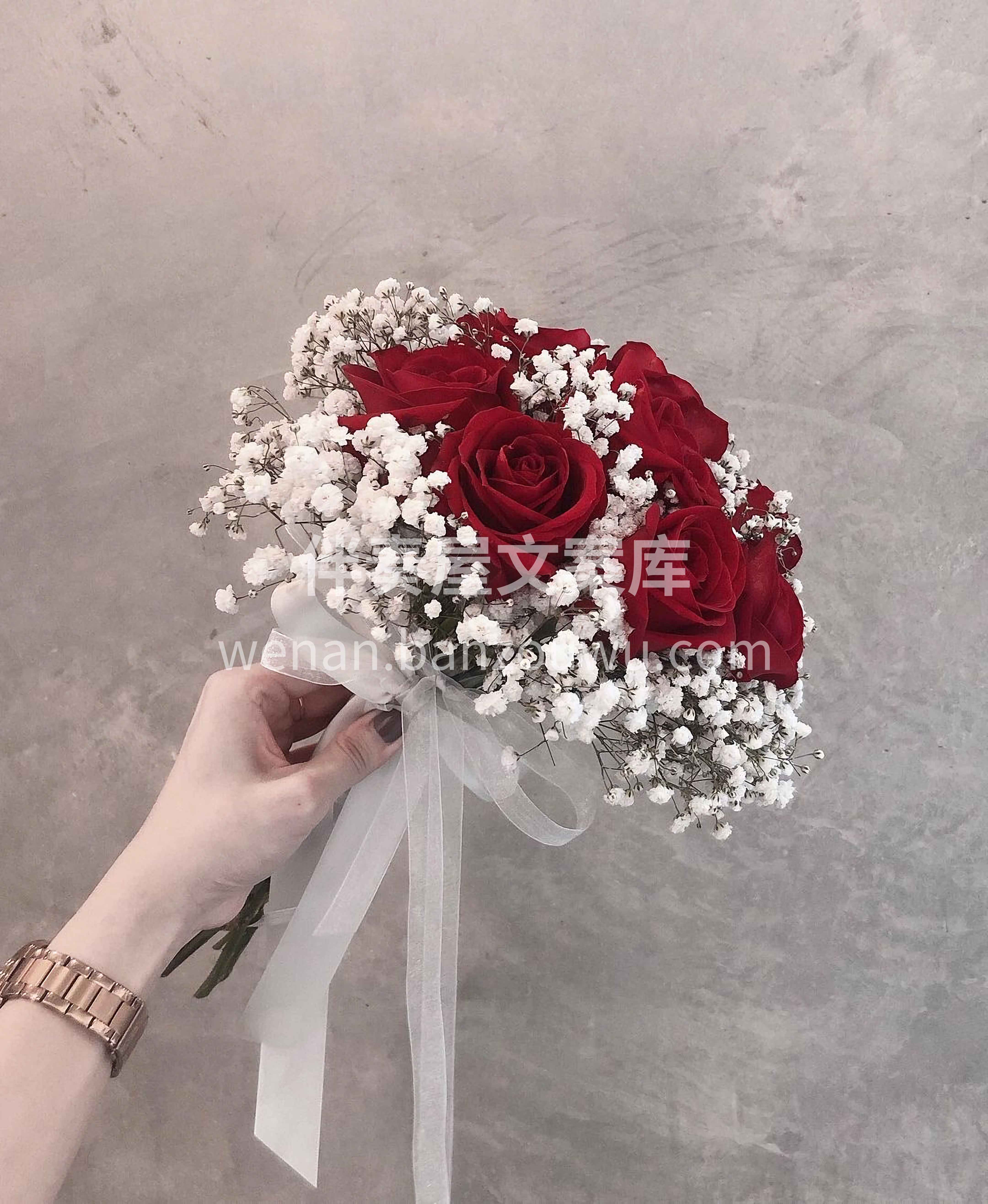 今日手捧花分享 不同色系的手捧花 总有一 配图2