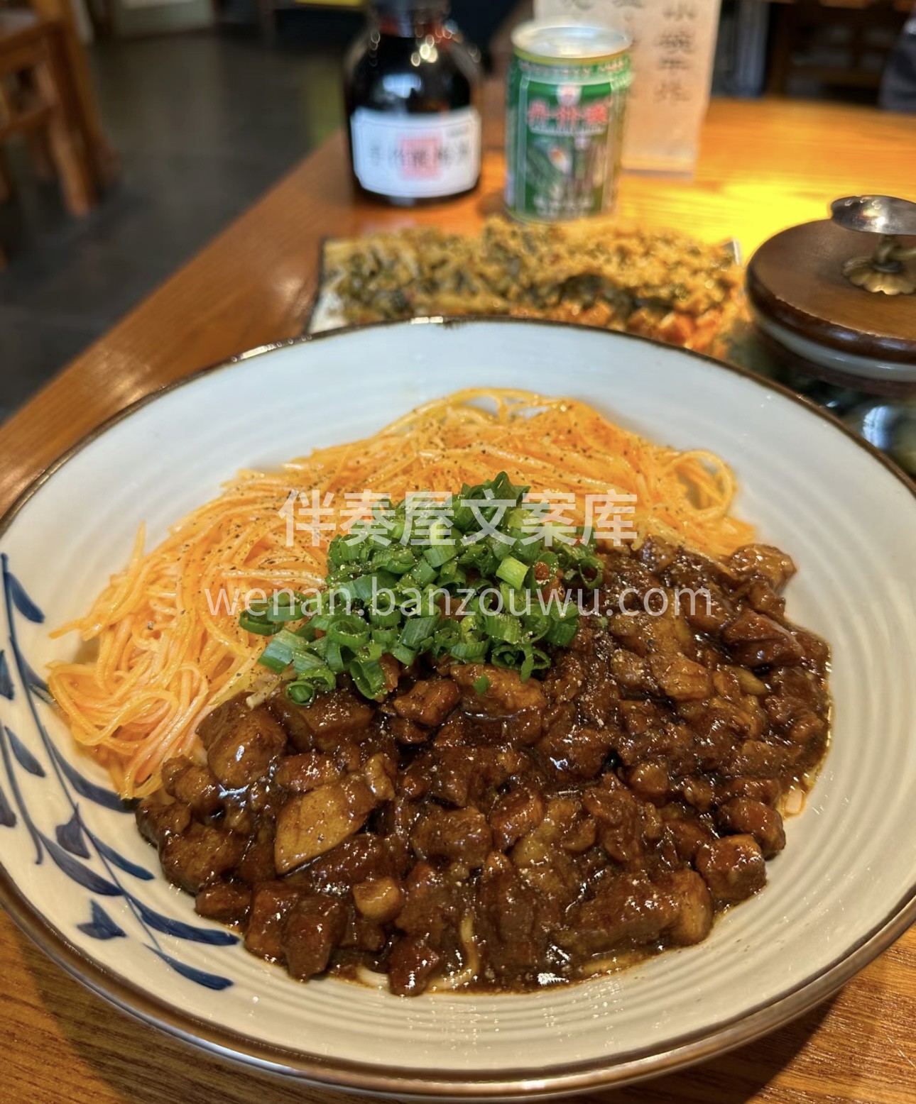 卤肉面，那是令人垂涎欲滴的美味组合，卤肉 配图2