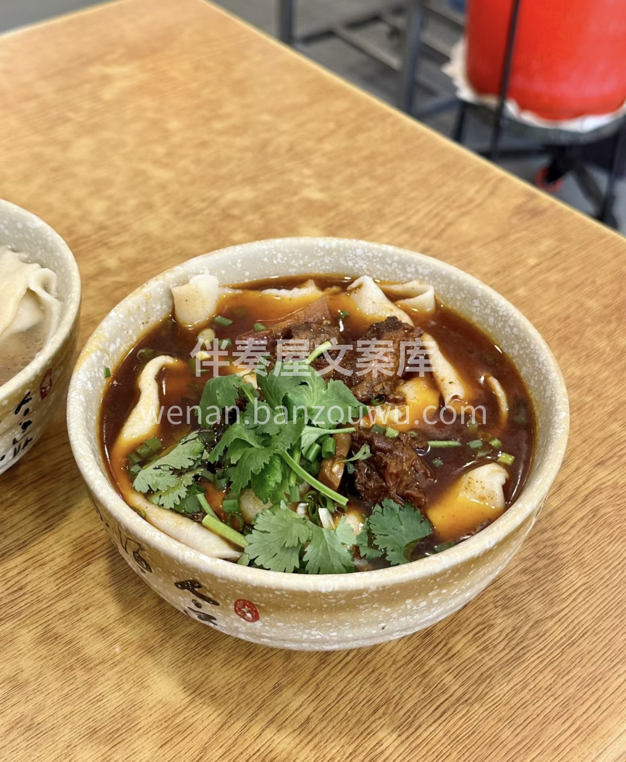 一碗铺盖面，入口的瞬间，面条的爽滑与劲道 配图1