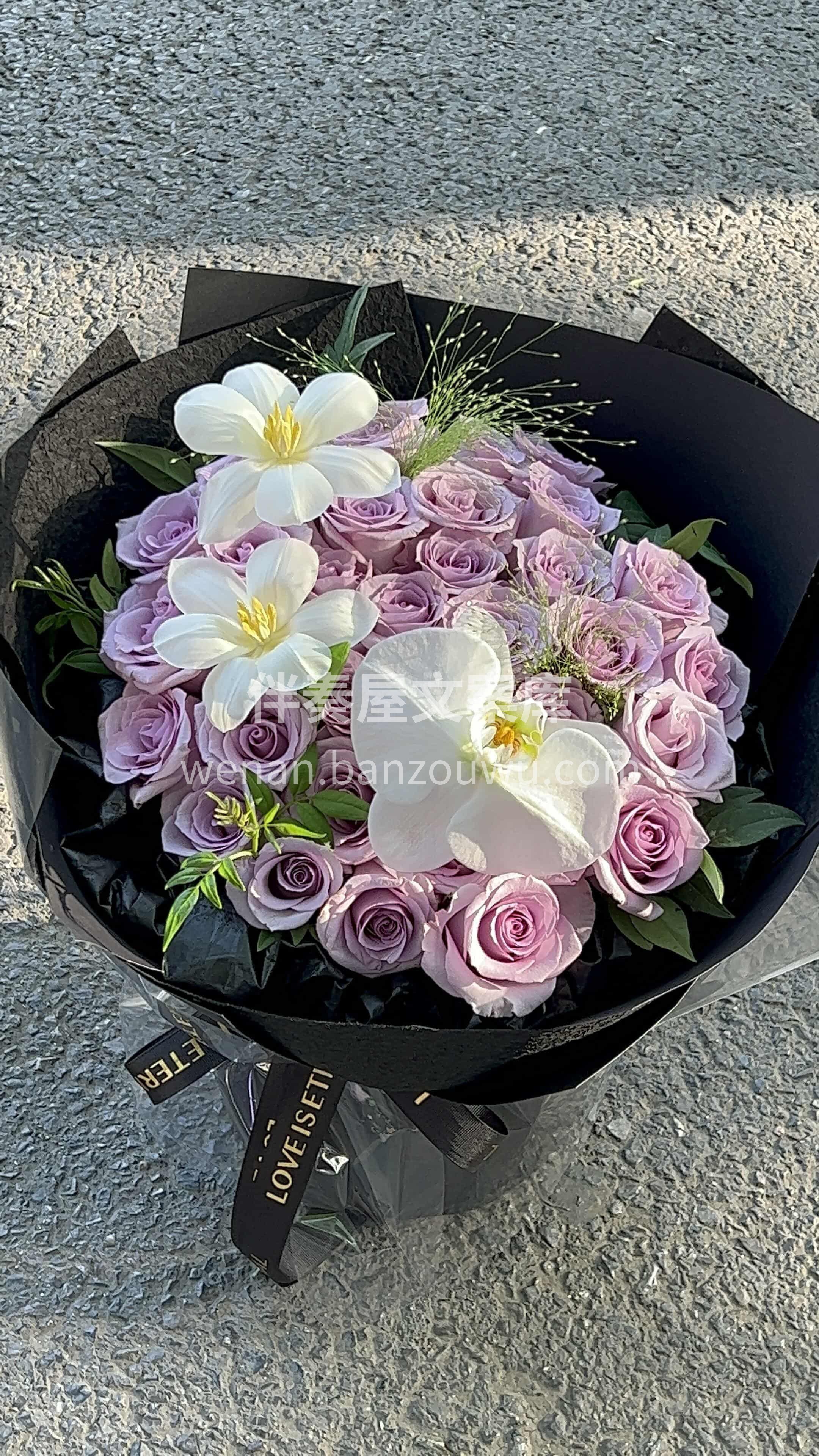 紫霞仙子纯玫瑰花束💐 紫霞仙子玫瑰的丝绒质感33支浓烈心意碰 配图1