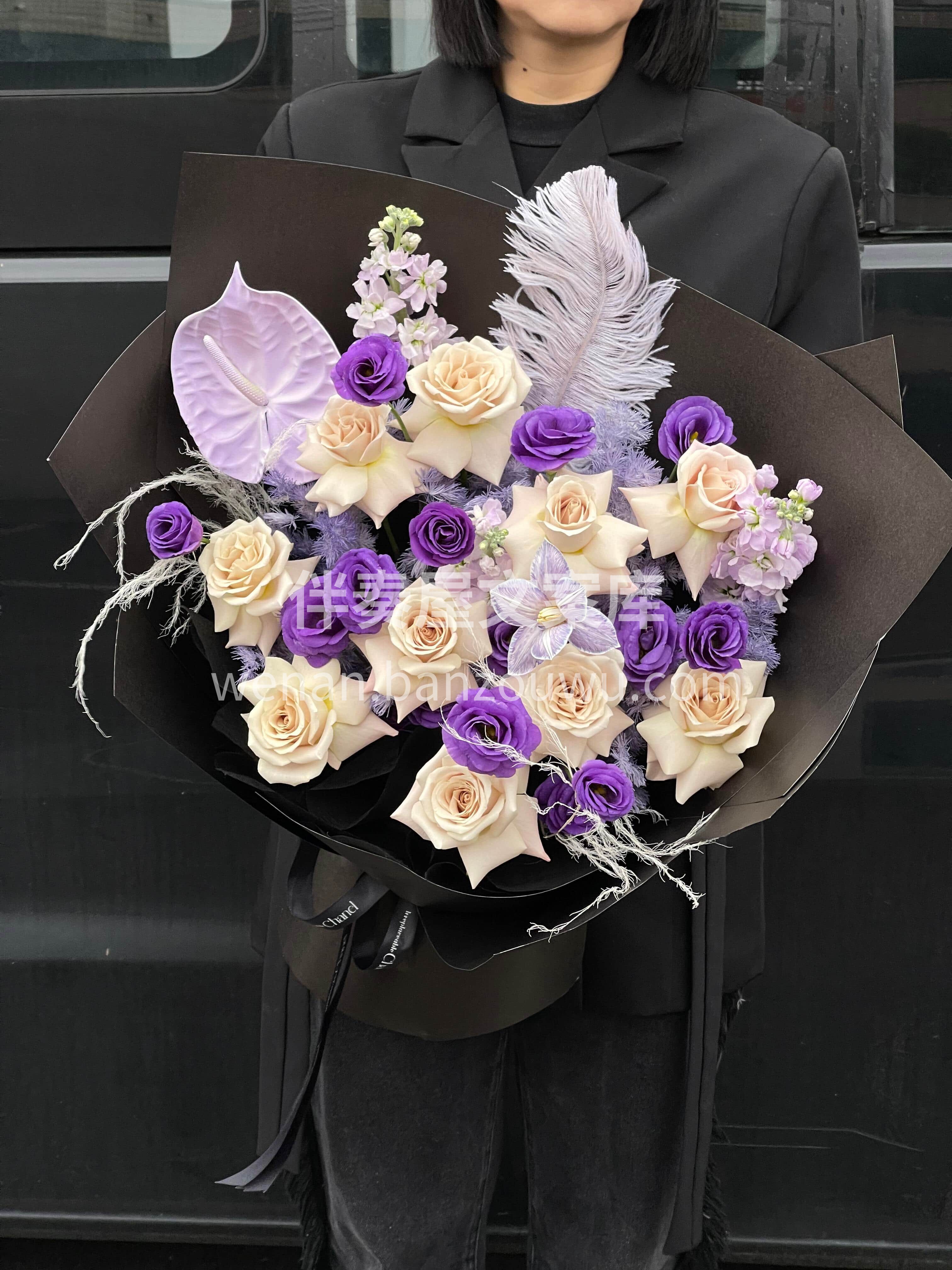 低饱和黑紫色💜🖤 温柔与疏离并存🌷小众党必入的氛围感花束🤍✨ 配图3