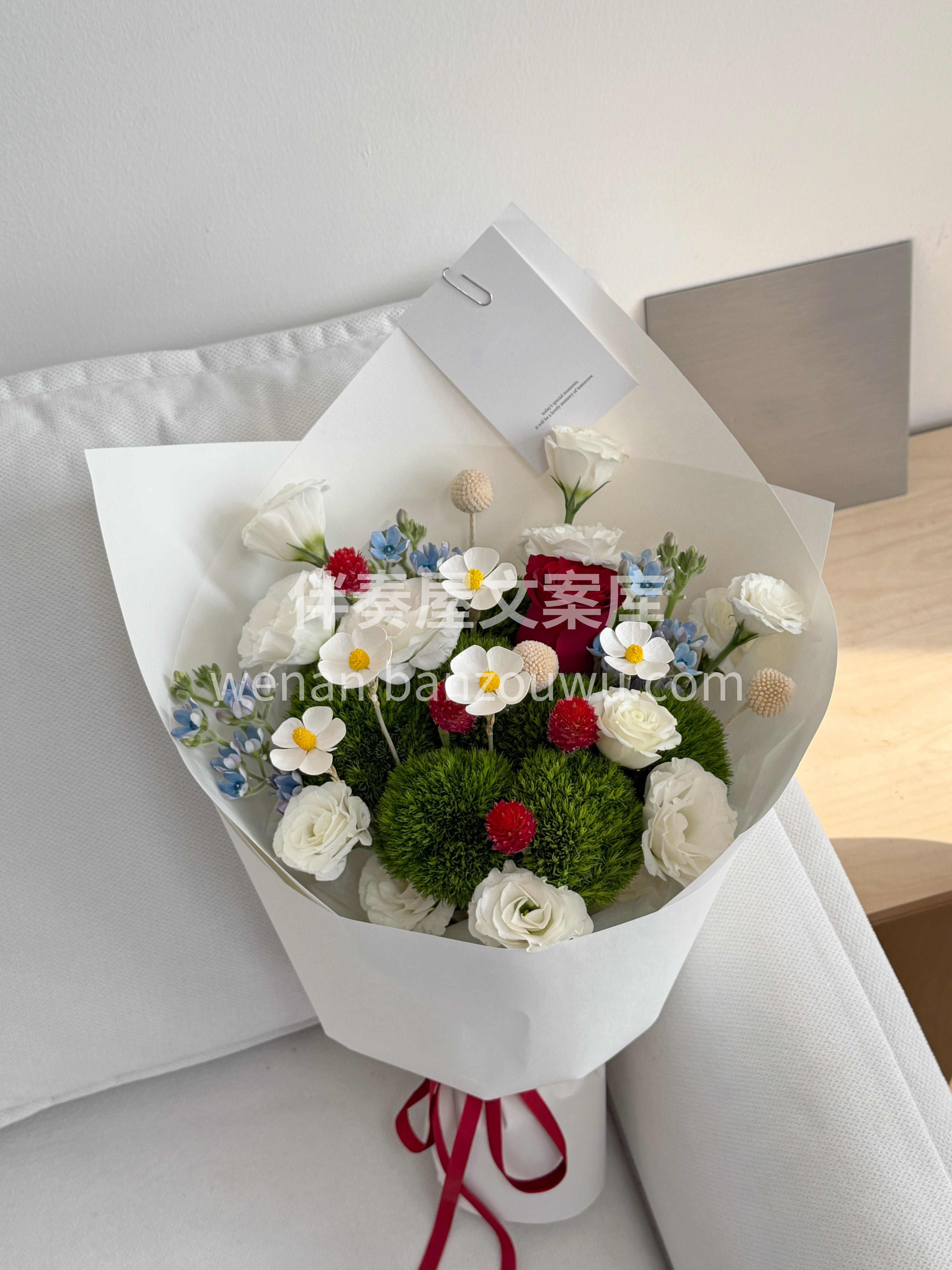 也许世界上有五千朵和你一样的花 但只有你是我的玫瑰🌹 配图2