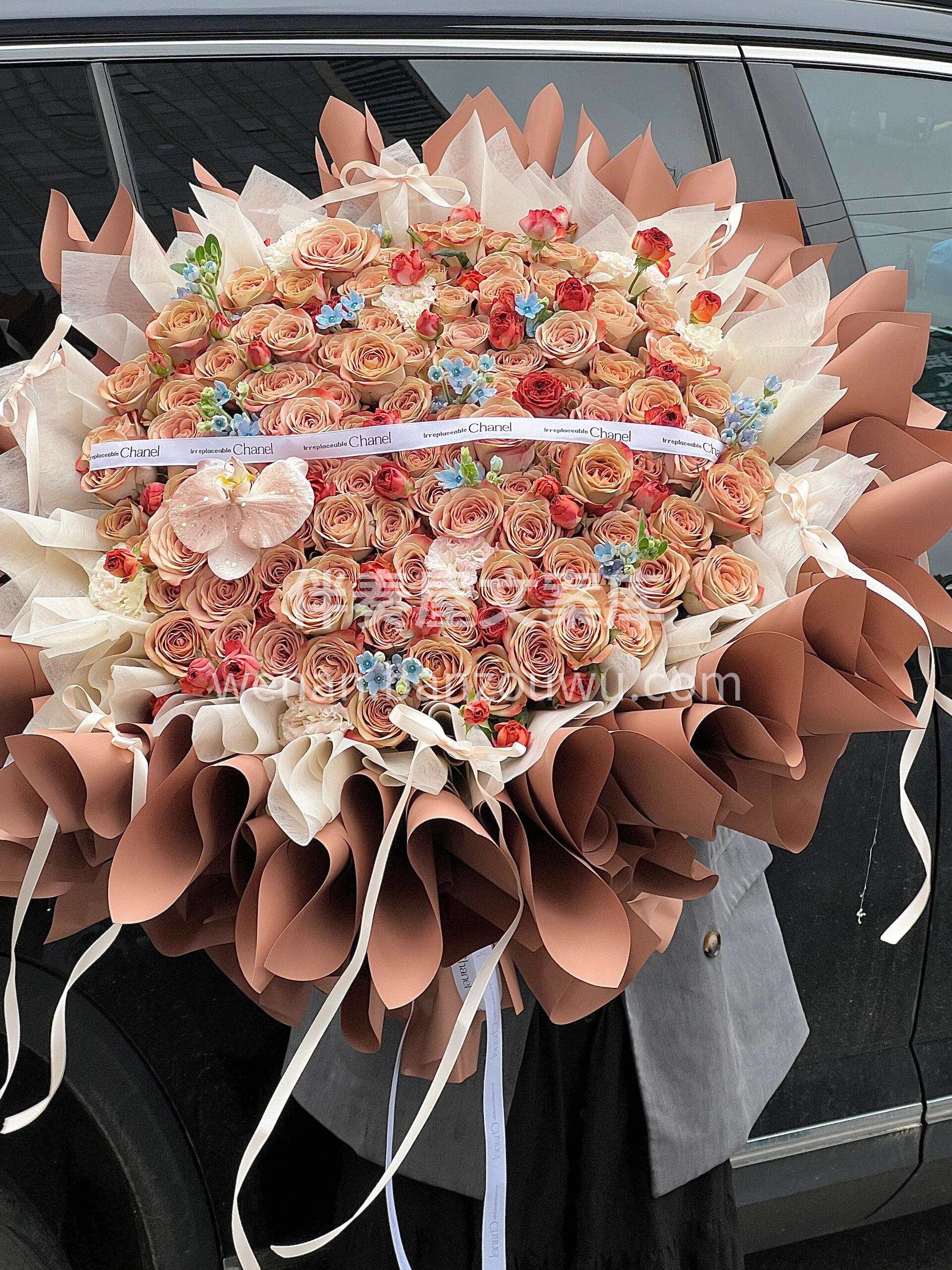🌹99朵卡布混搭花束 行走在冬日里❄自在 配图2