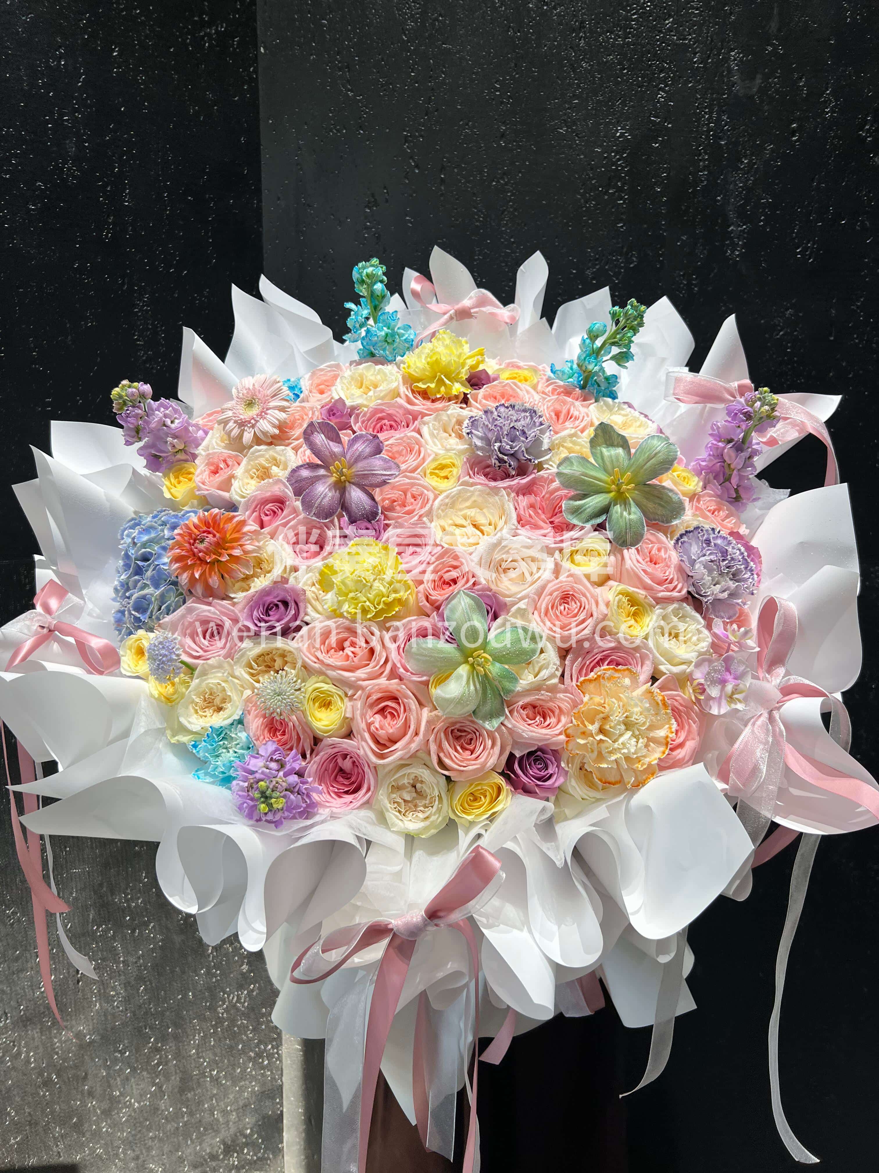 #2.14情人节花礼 打翻调色盘的浪漫🎨多巴胺混搭大花束🎀  配图3