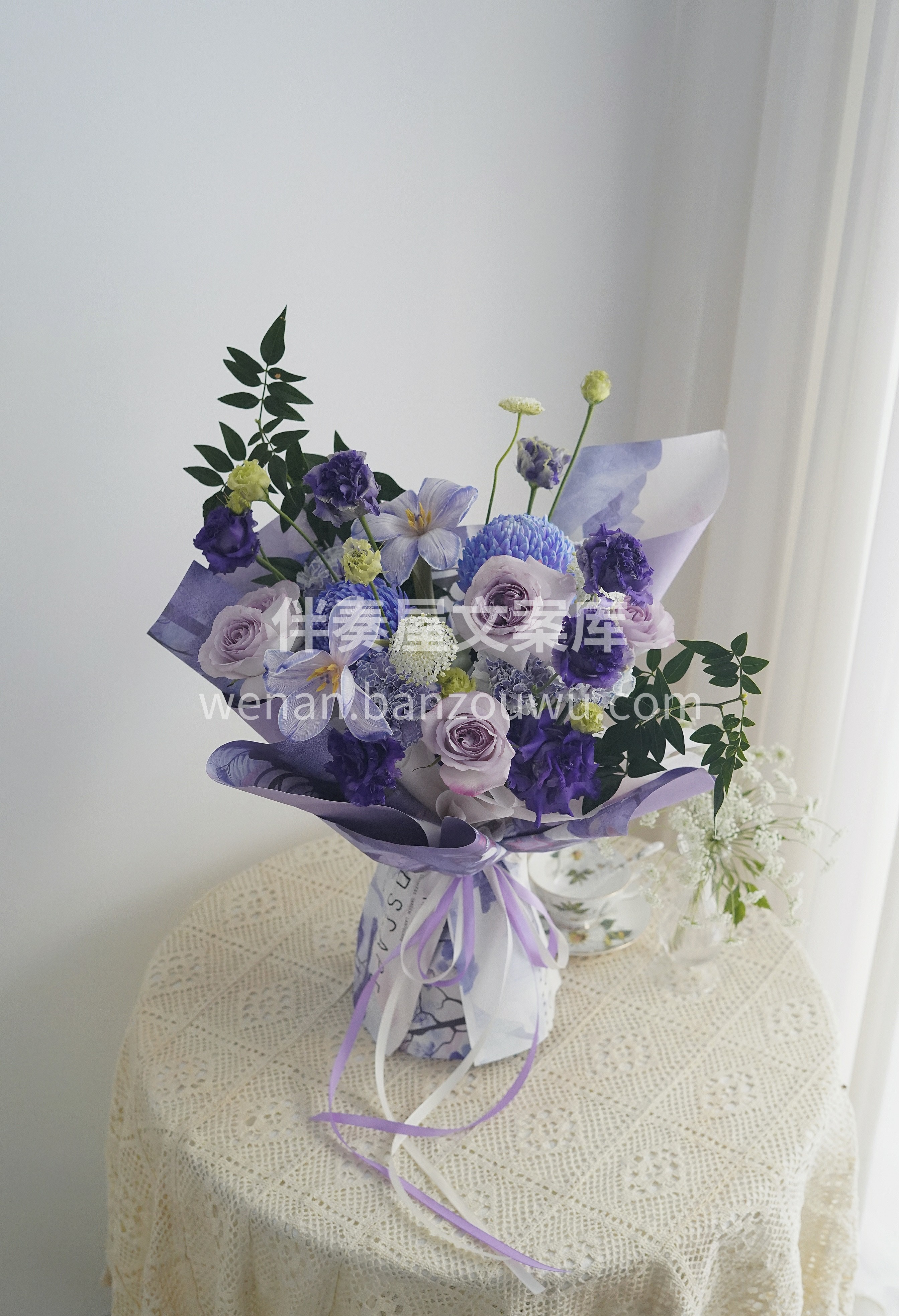 网红感暗紫色系混搭花束🌸 白天温柔又高贵💜 🖤夜晚神秘又张扬 配图2