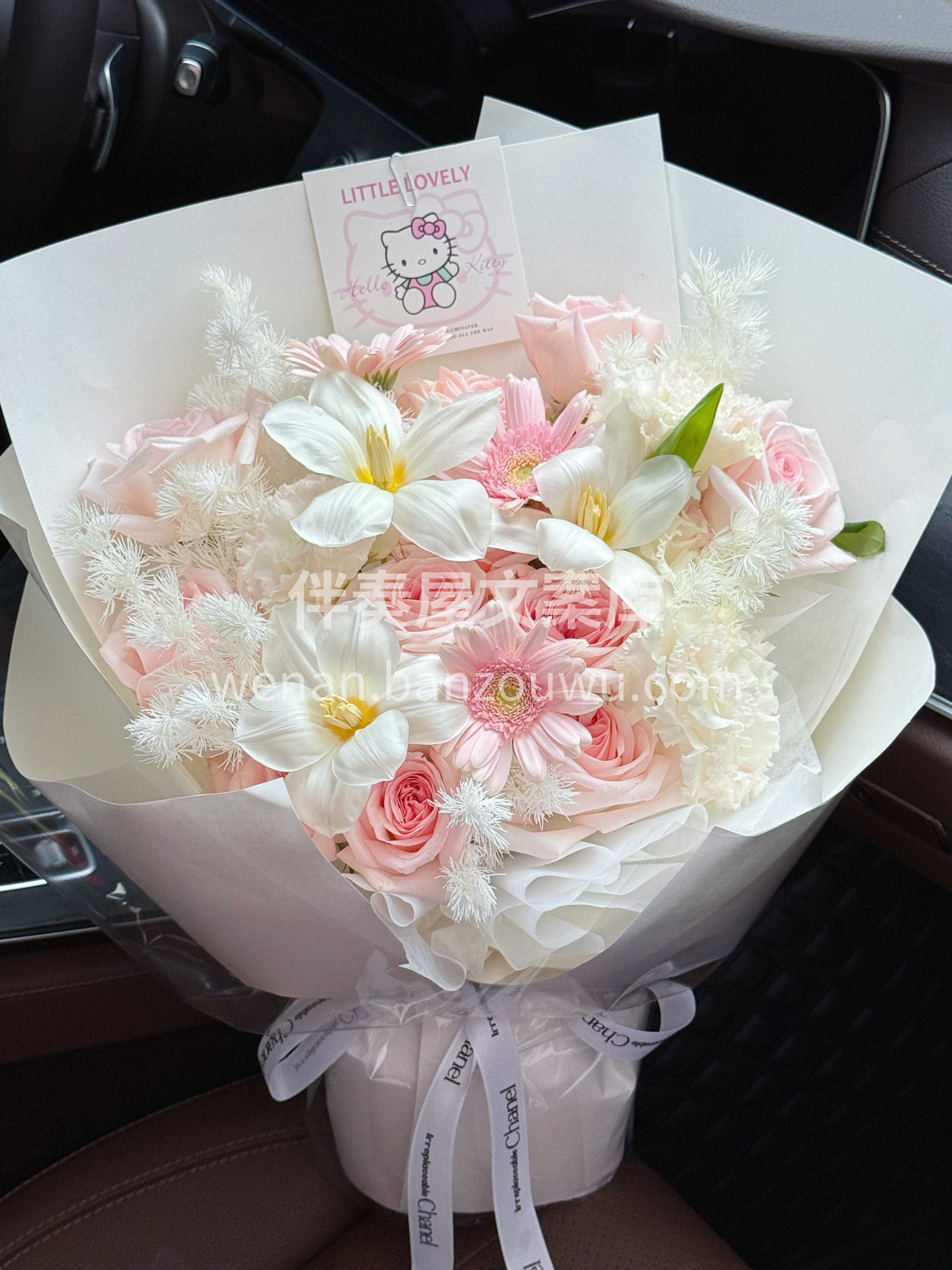 送给女朋友的温柔风花花💕 这种粉白色的花束🎀看着温柔又大方🌸 配图3