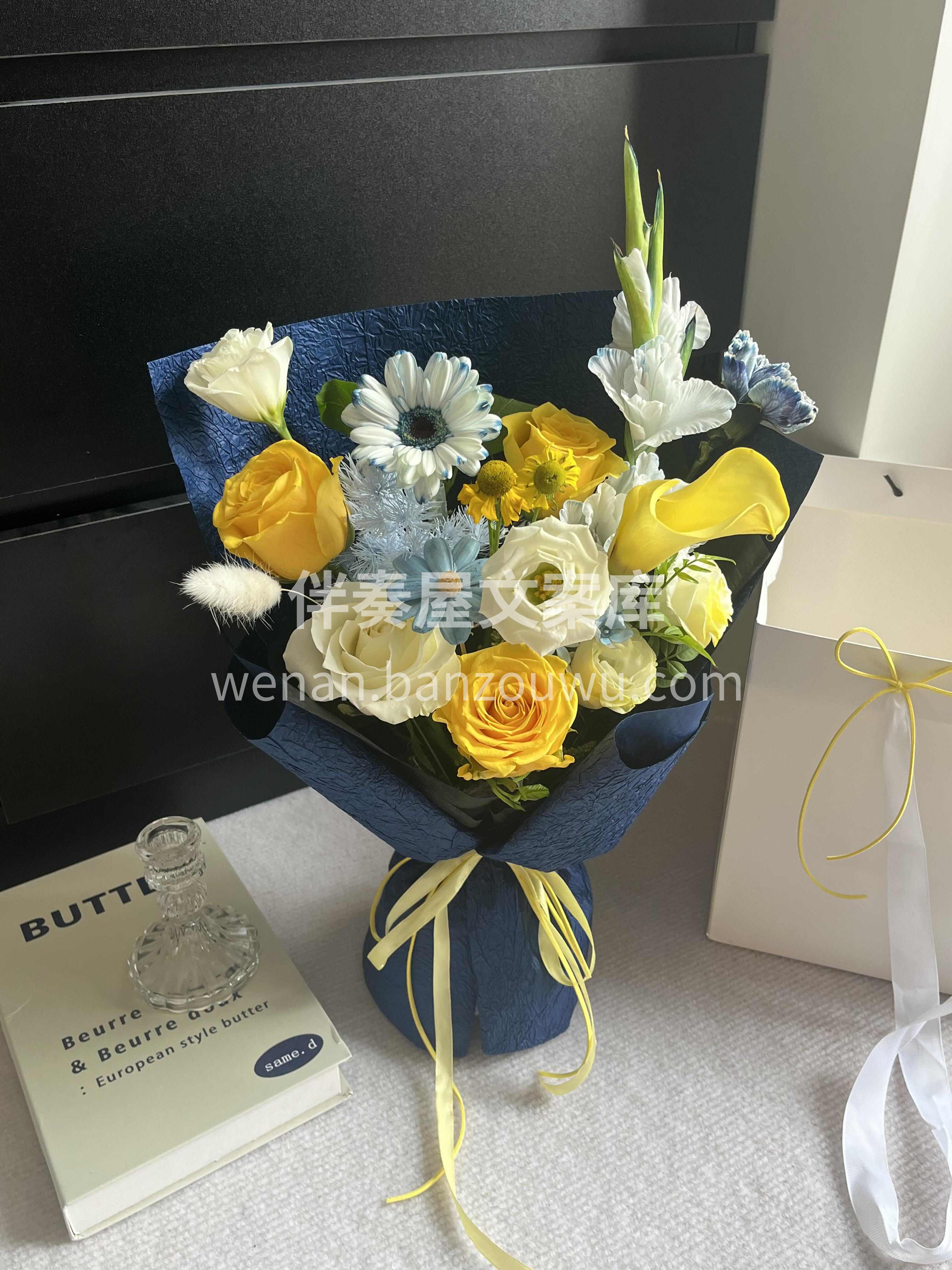 自带万丈光芒小花束🌟 黄与蓝 是温暖人心的模样 💛 温和得不 配图2