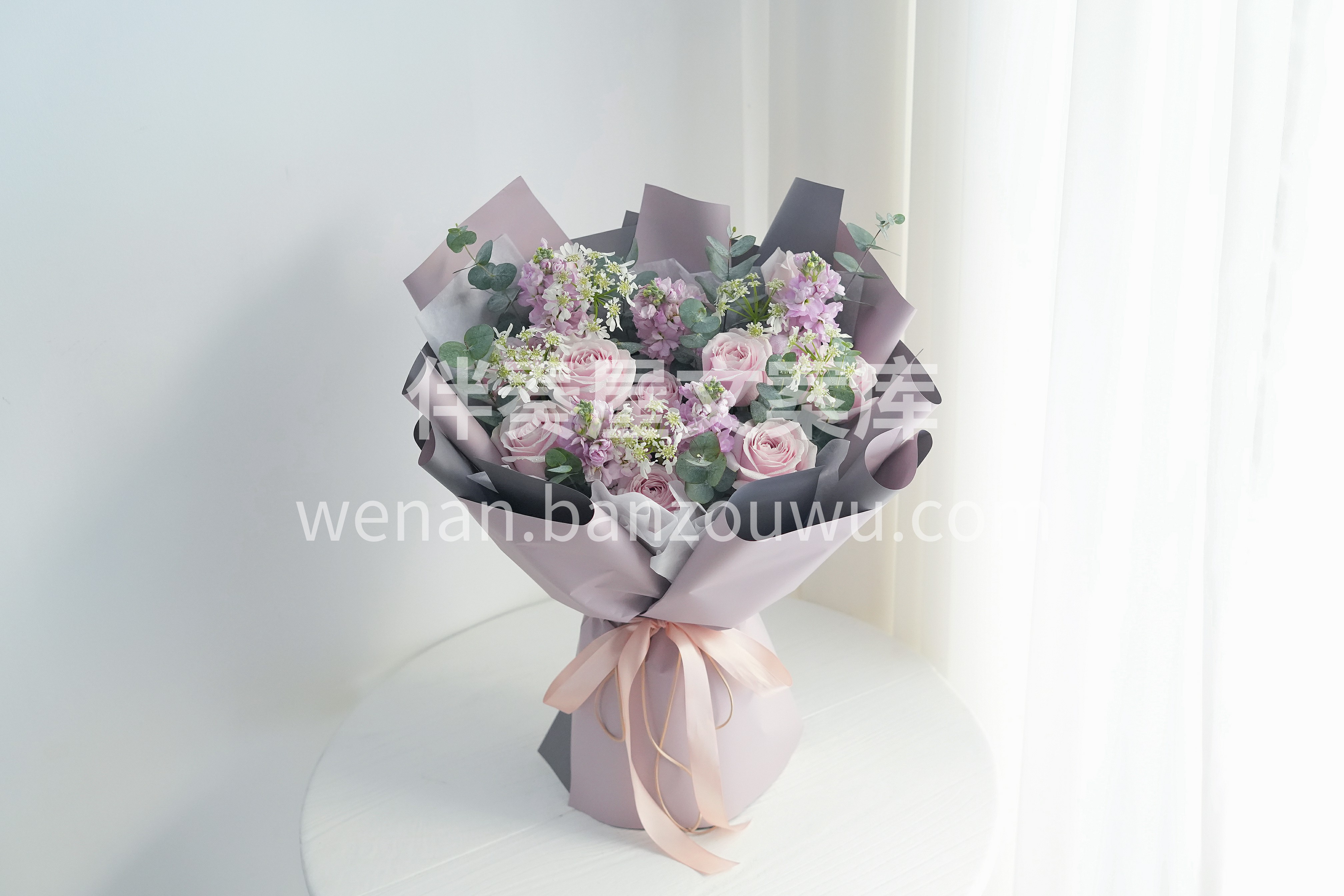 🌸花是最直白的浪漫表达💛 不需要多复杂 下班顺路带一束💐 浪 配图2